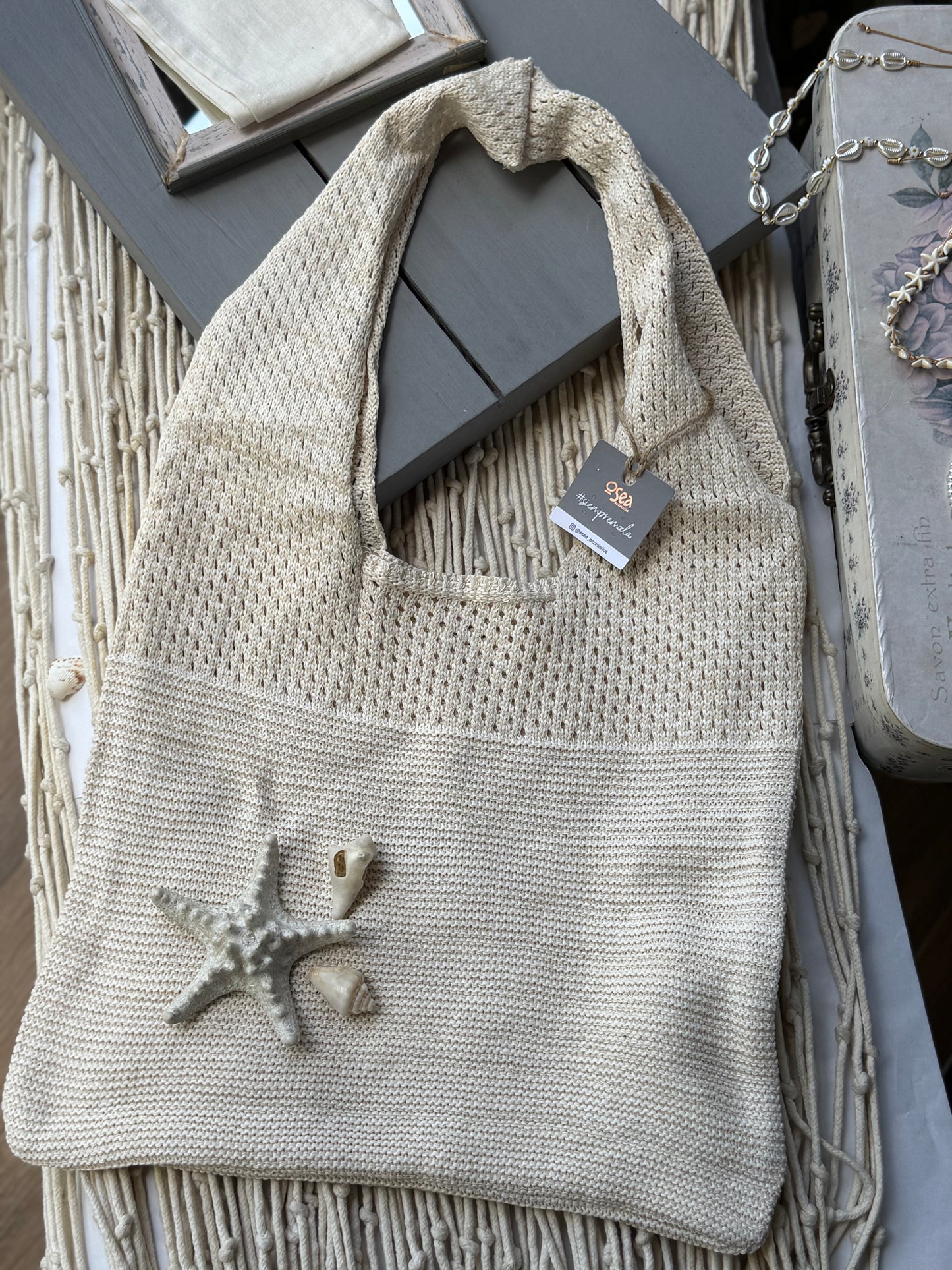 Bolsa tejida en hilo