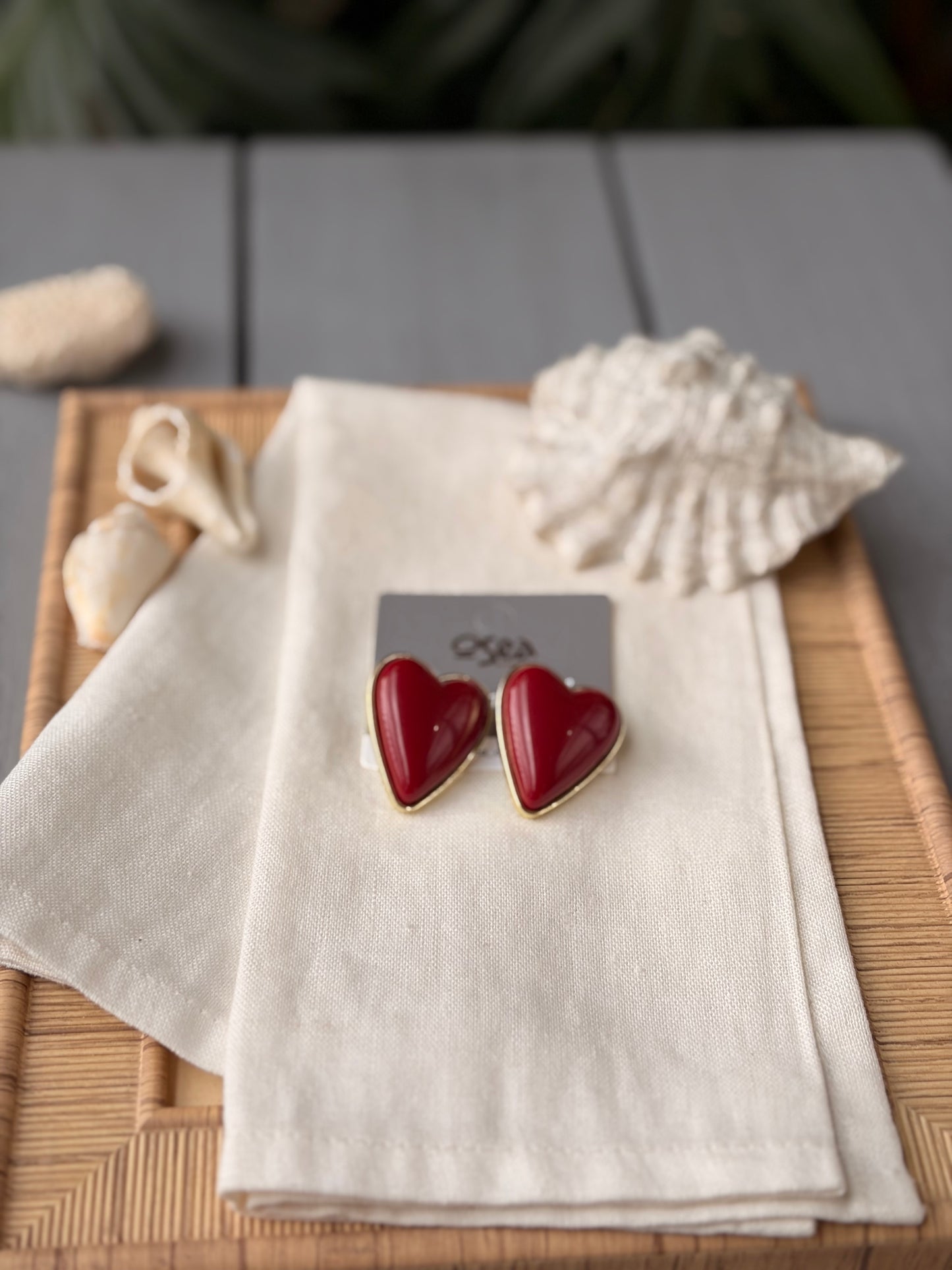 Topos en corazón rojo