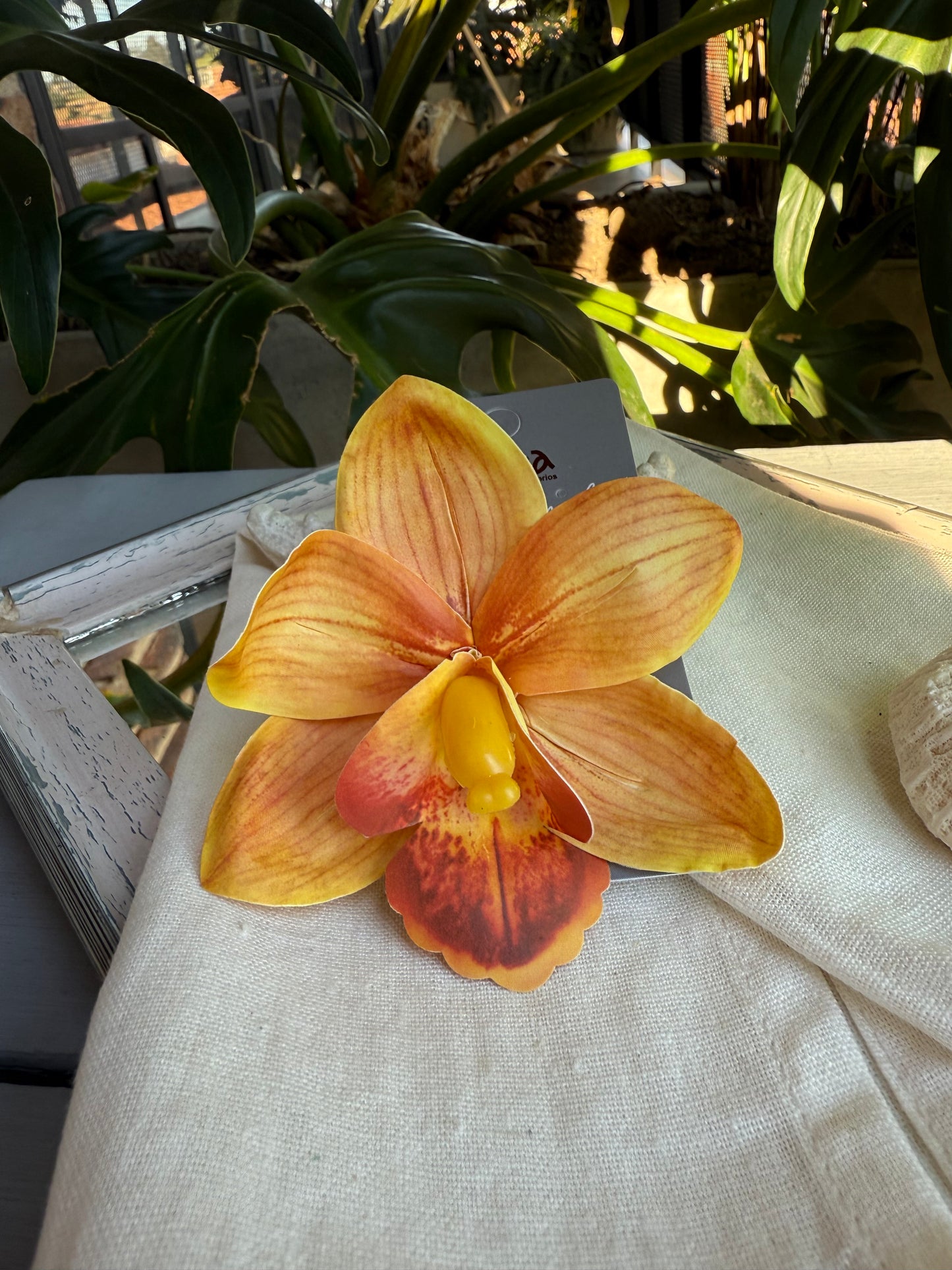 Flor con pinza pico de loro