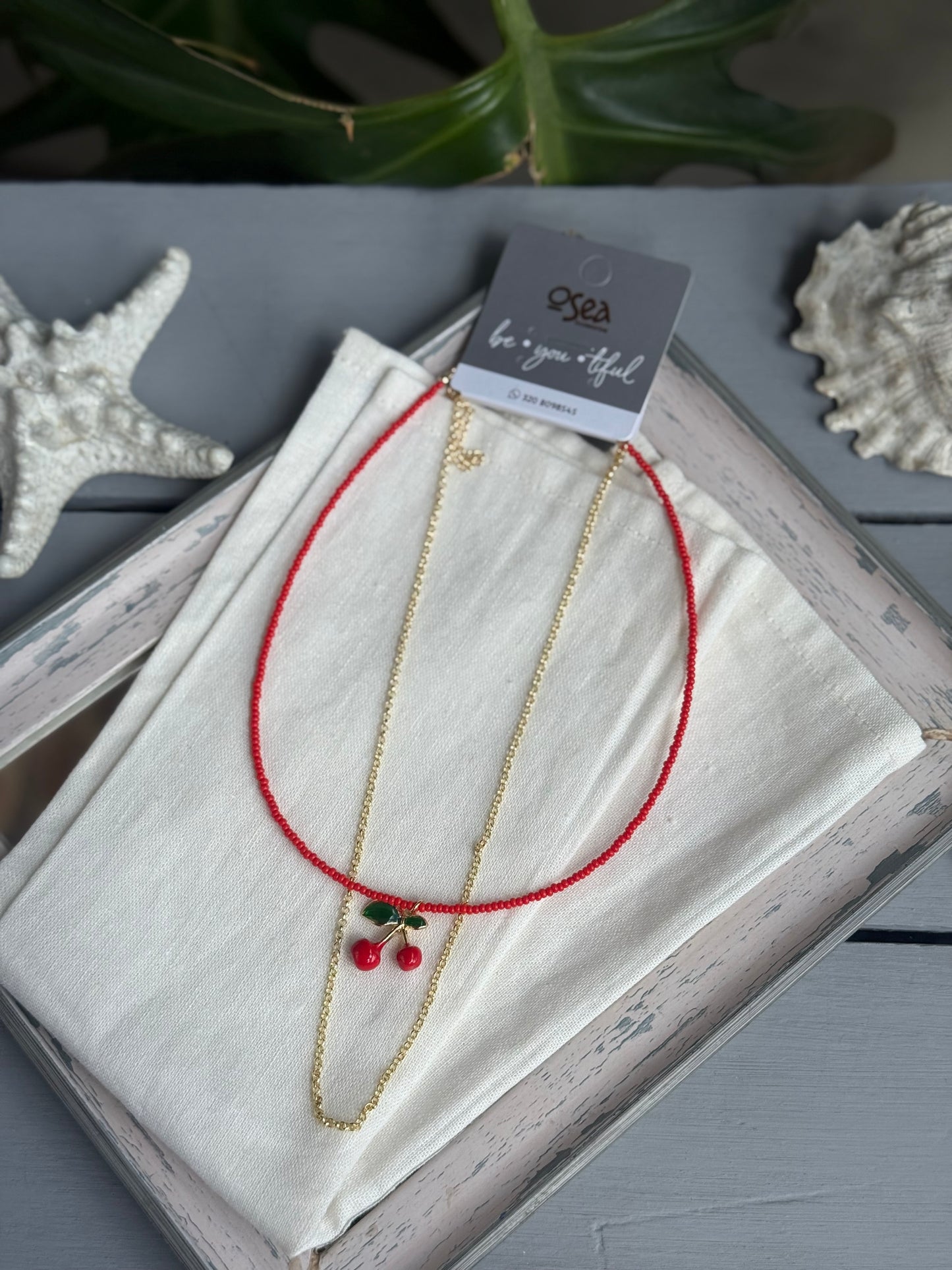 Collar doble mostacillas dije cerezas