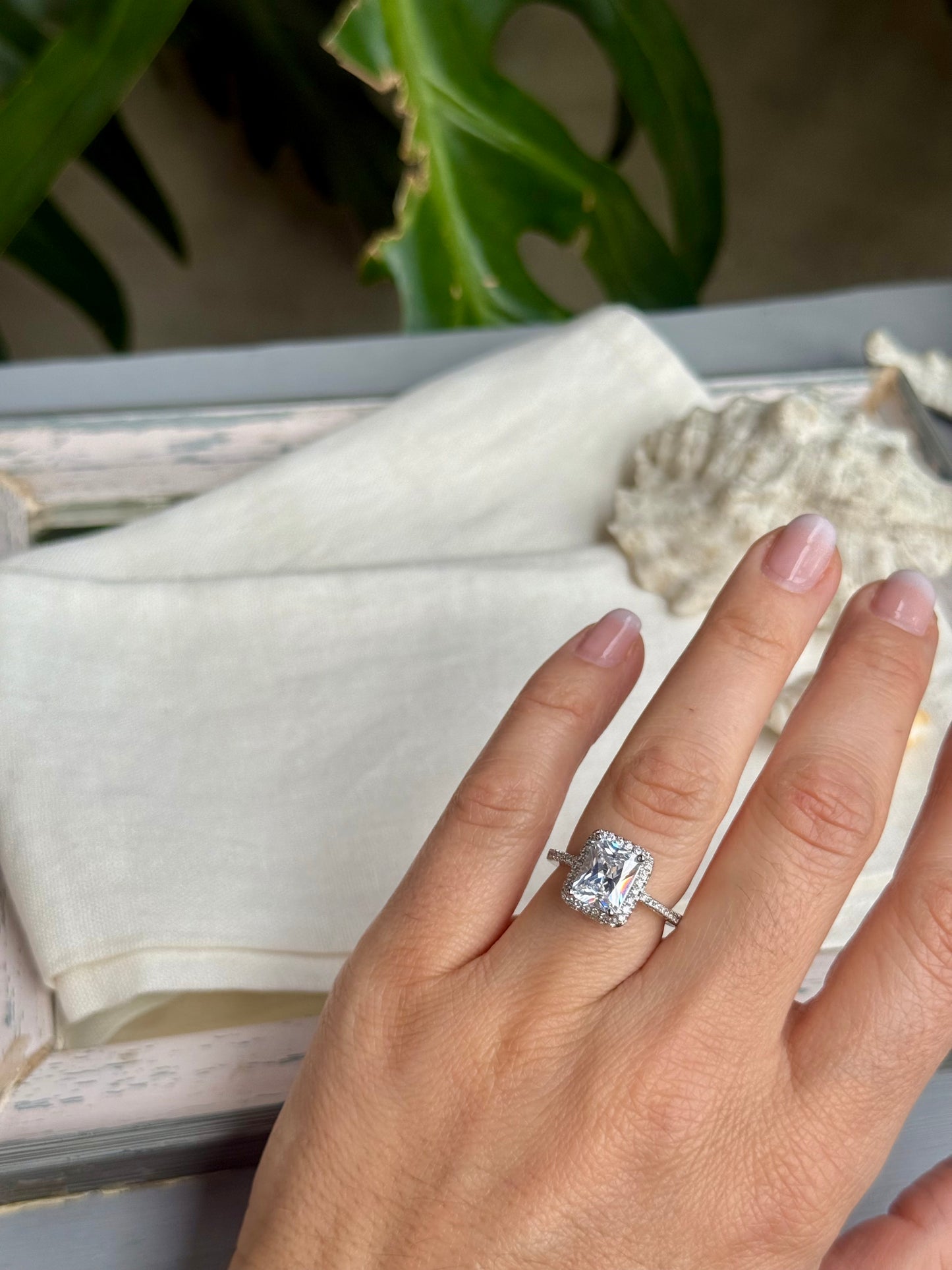 Anillo rodinado piedra cuadrada