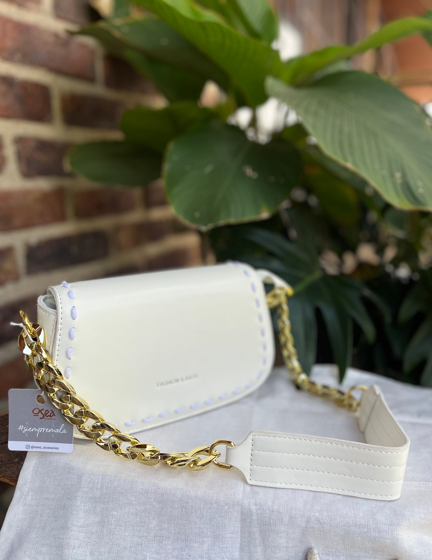 Bolso manos libres con costura doble cargadera