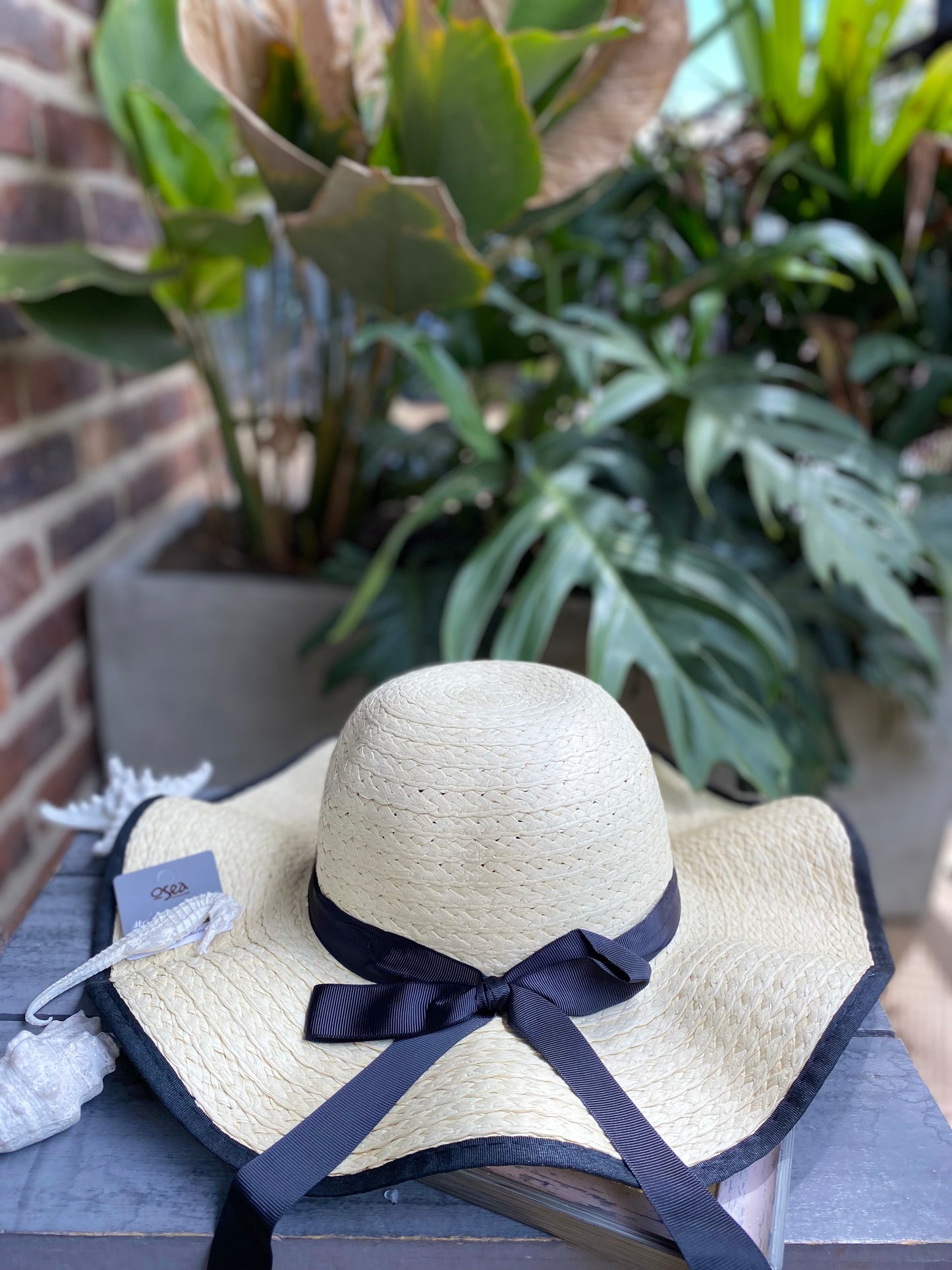 Sombrero ondulado en imitación palma natural