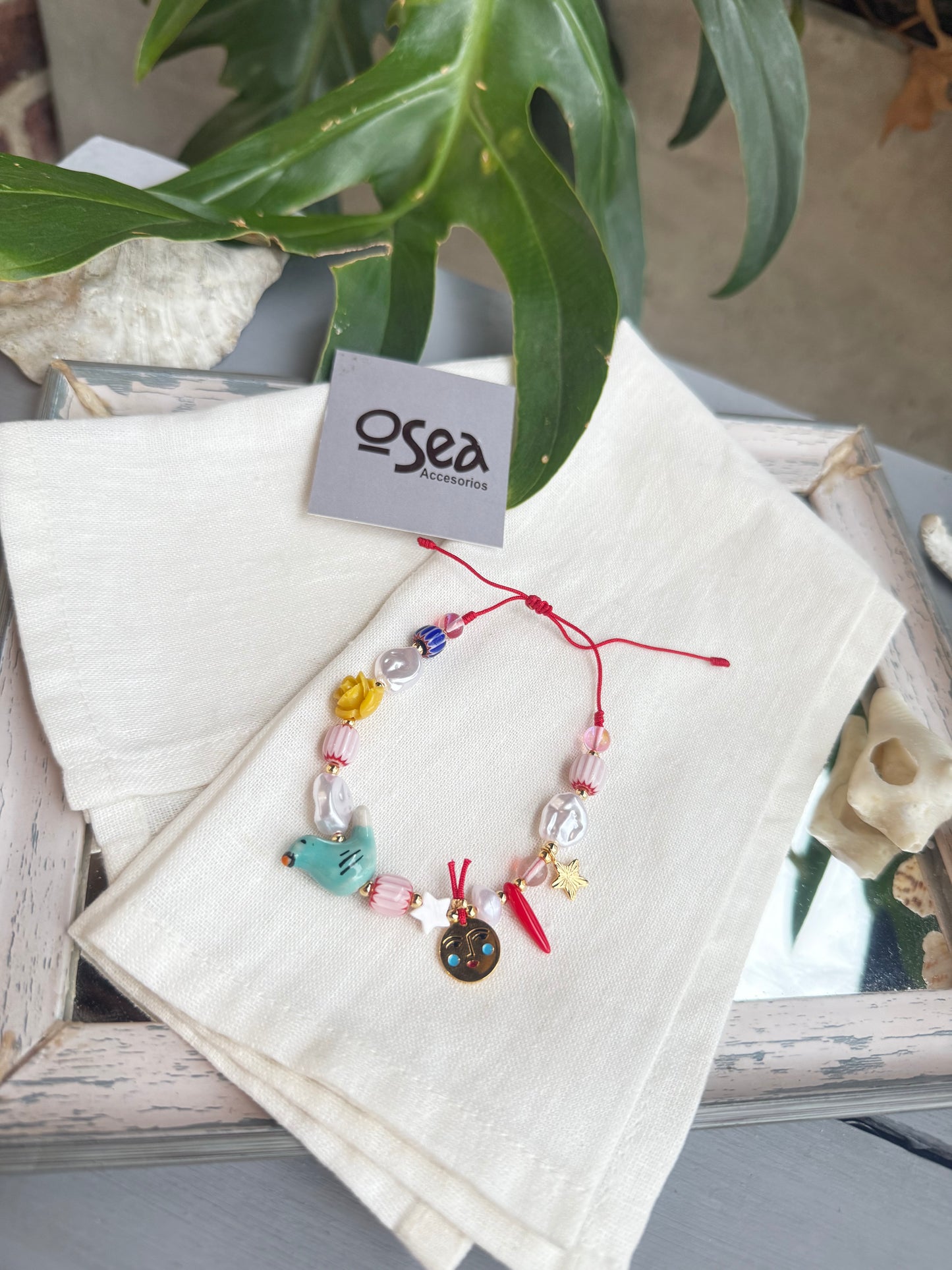 Pulsera en hilo Paloma