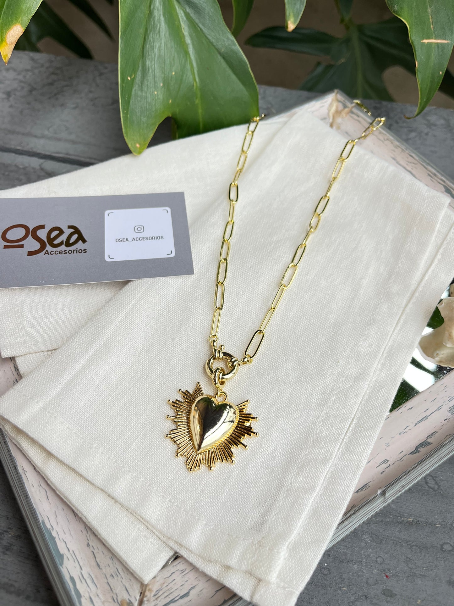 Cadena rodinada dije corazón destellos