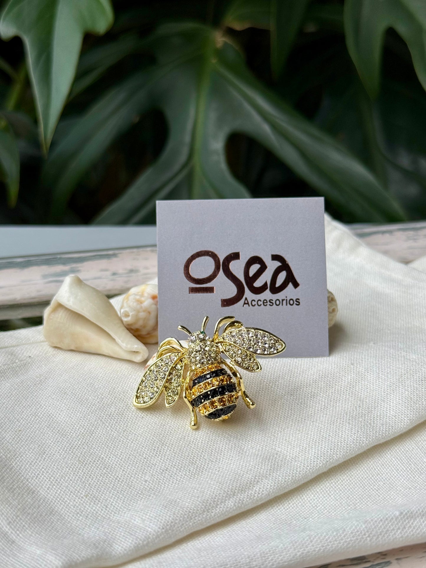 Prendedor abeja