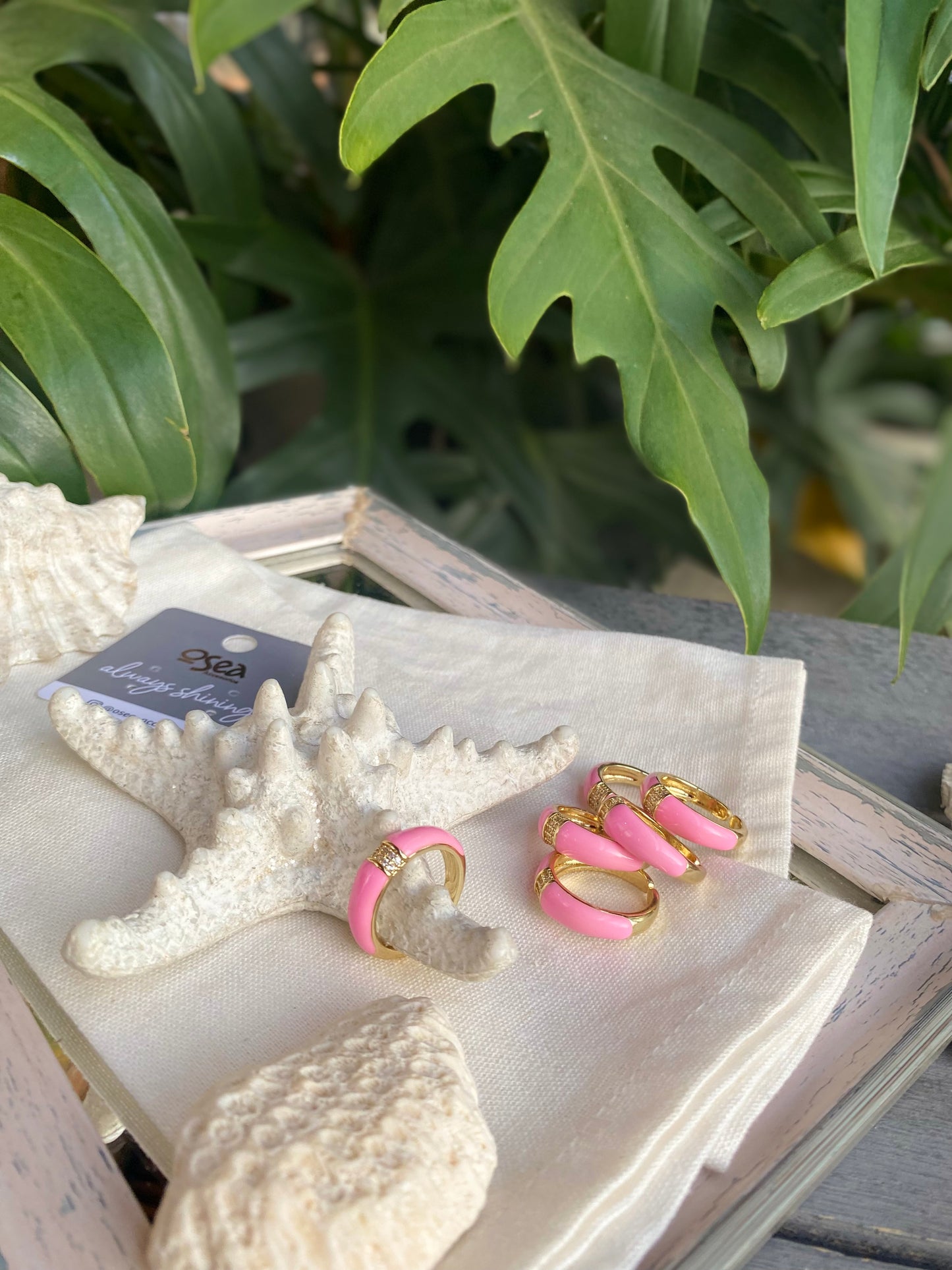 Anillo rosado con murano incrustado