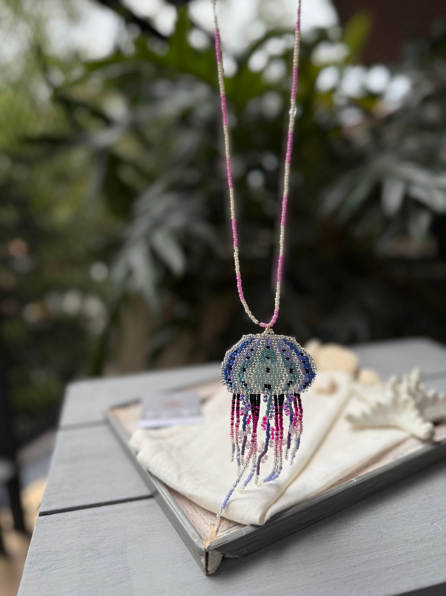 Collar largo pulpo en mostacilla