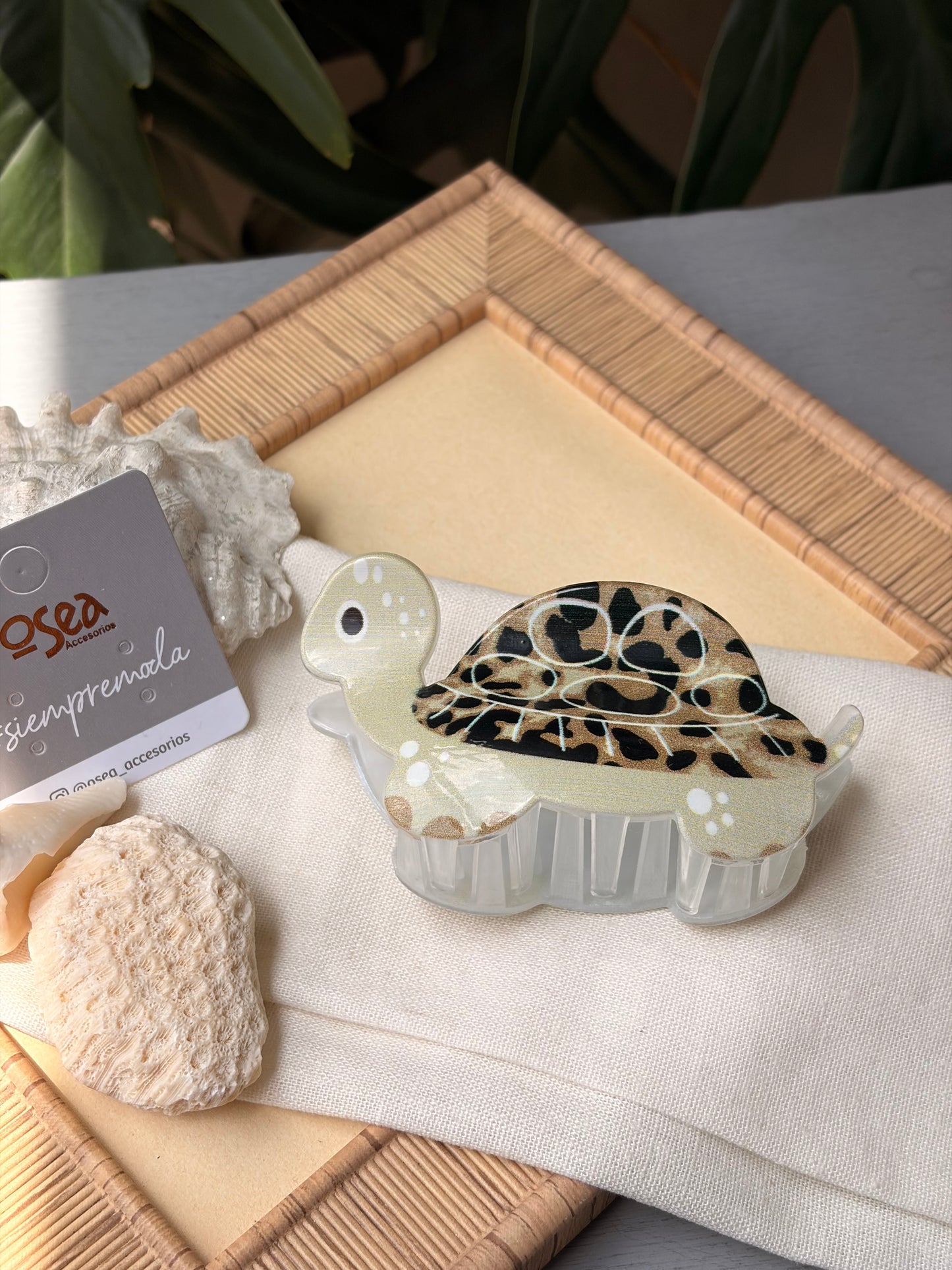 Caimán hair clip tortugua