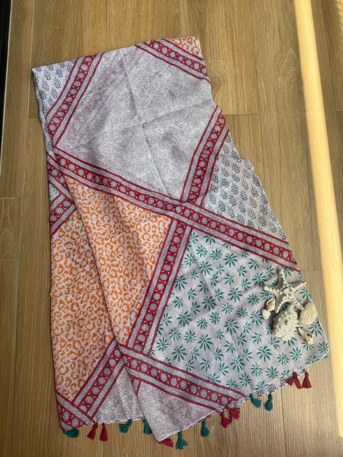 Chal o Pareo en tela fresca.