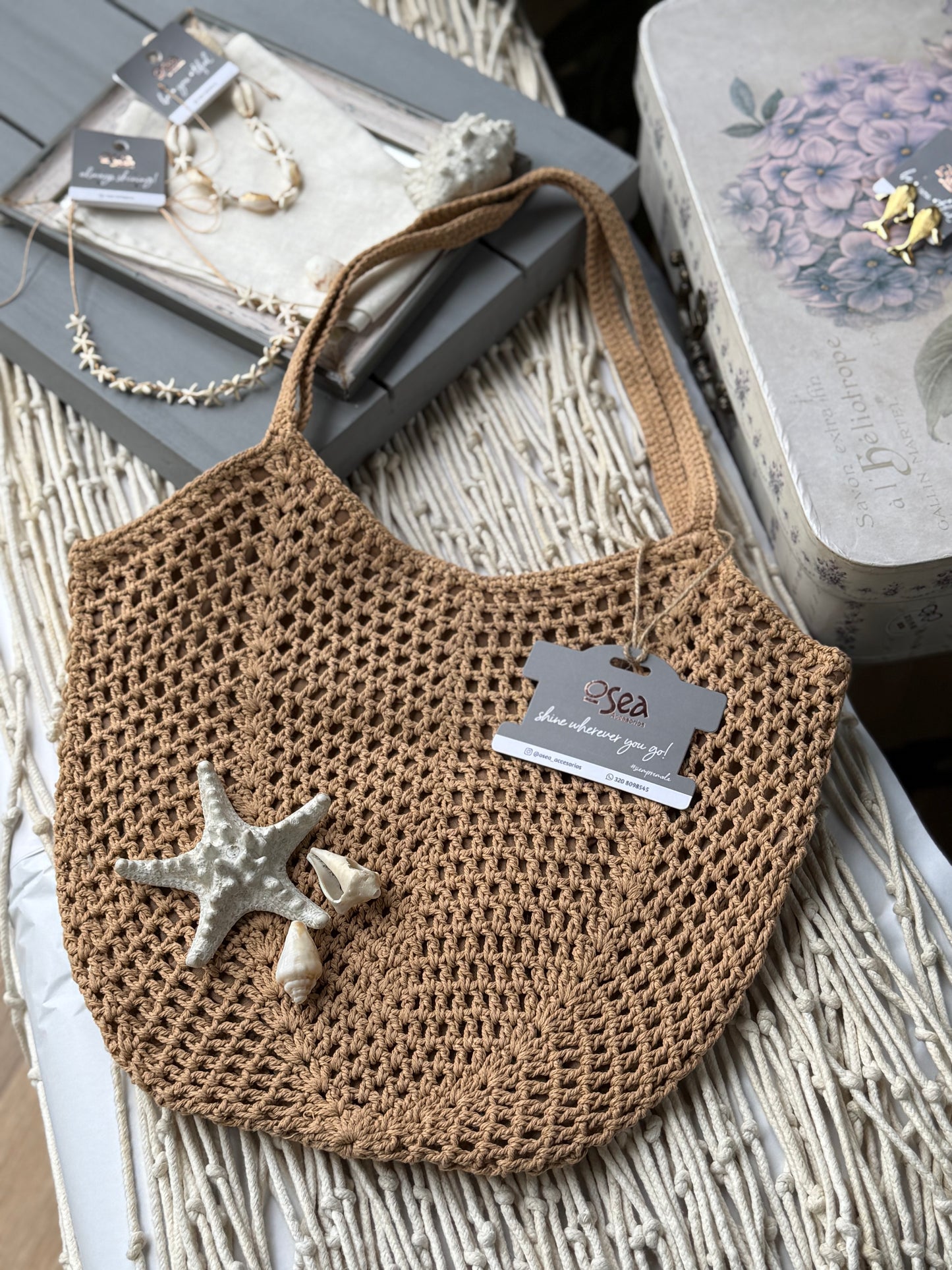 Bolso playero tejido en crochet