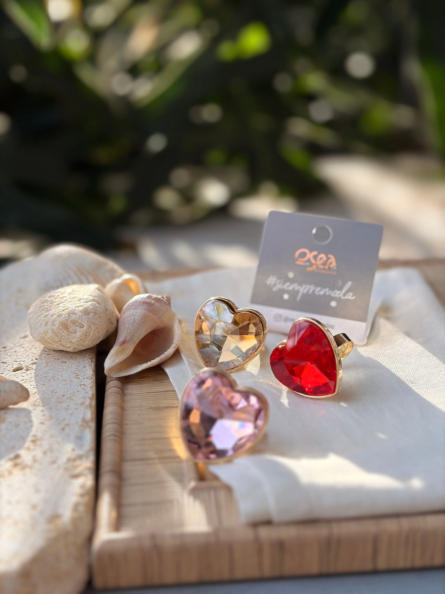 Anillo piedra cristal corazón