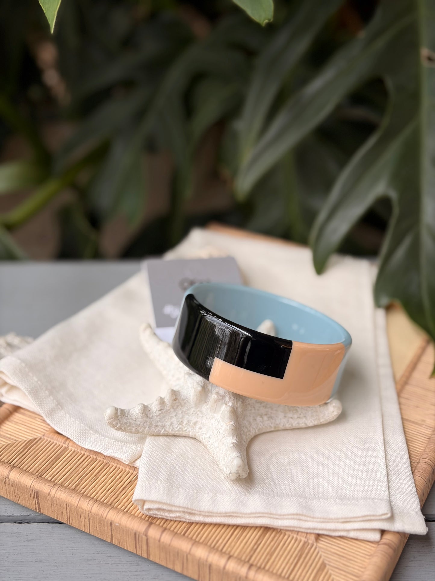 Pulsera multicolor geométrico resina