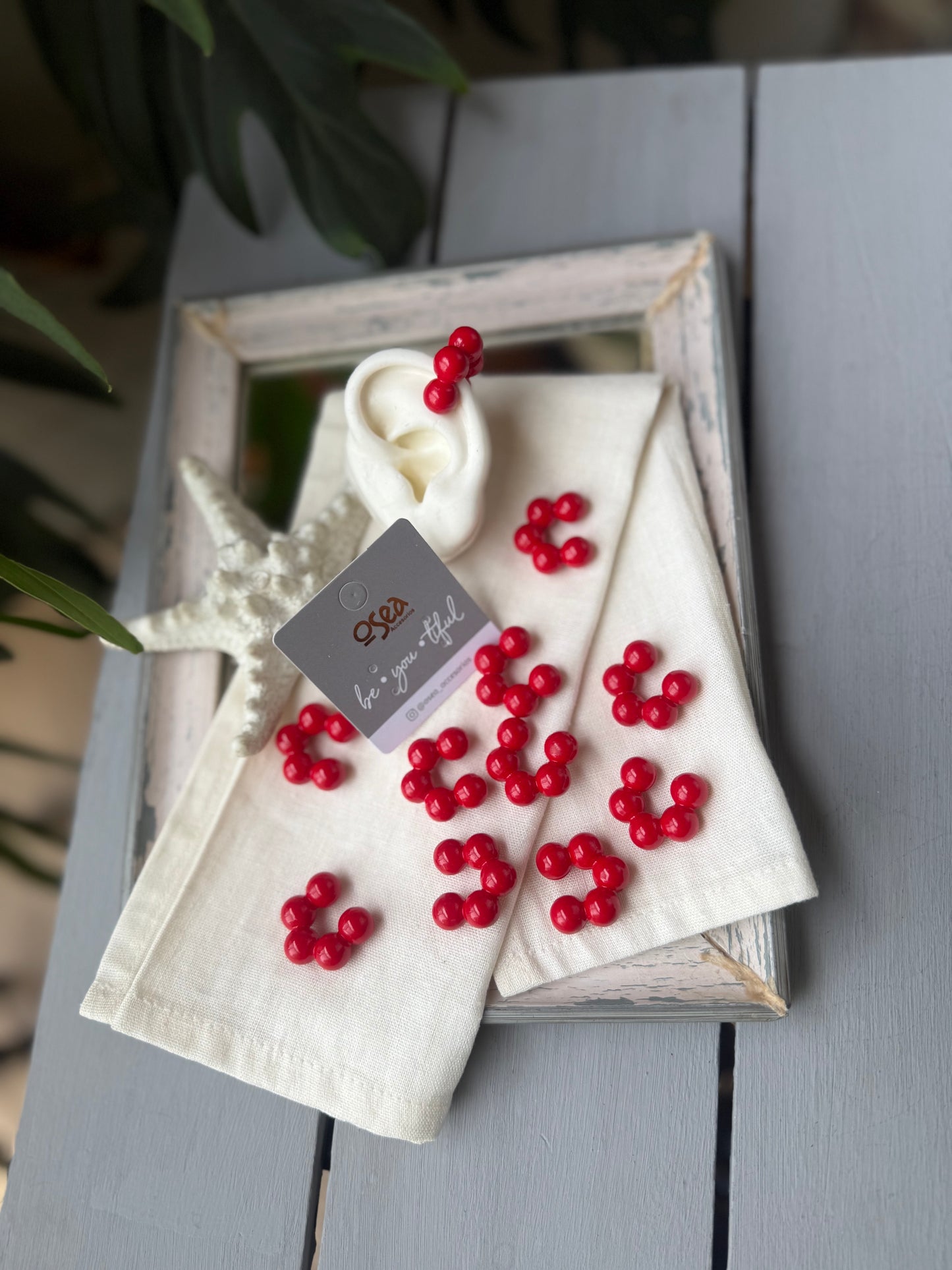 Earcuff bolas rojas