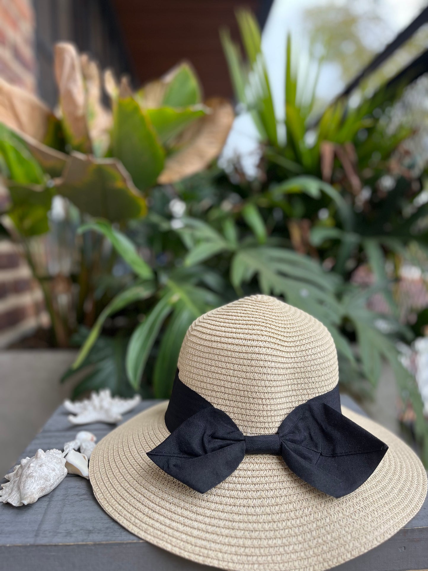 Sombrero moño cinta negra