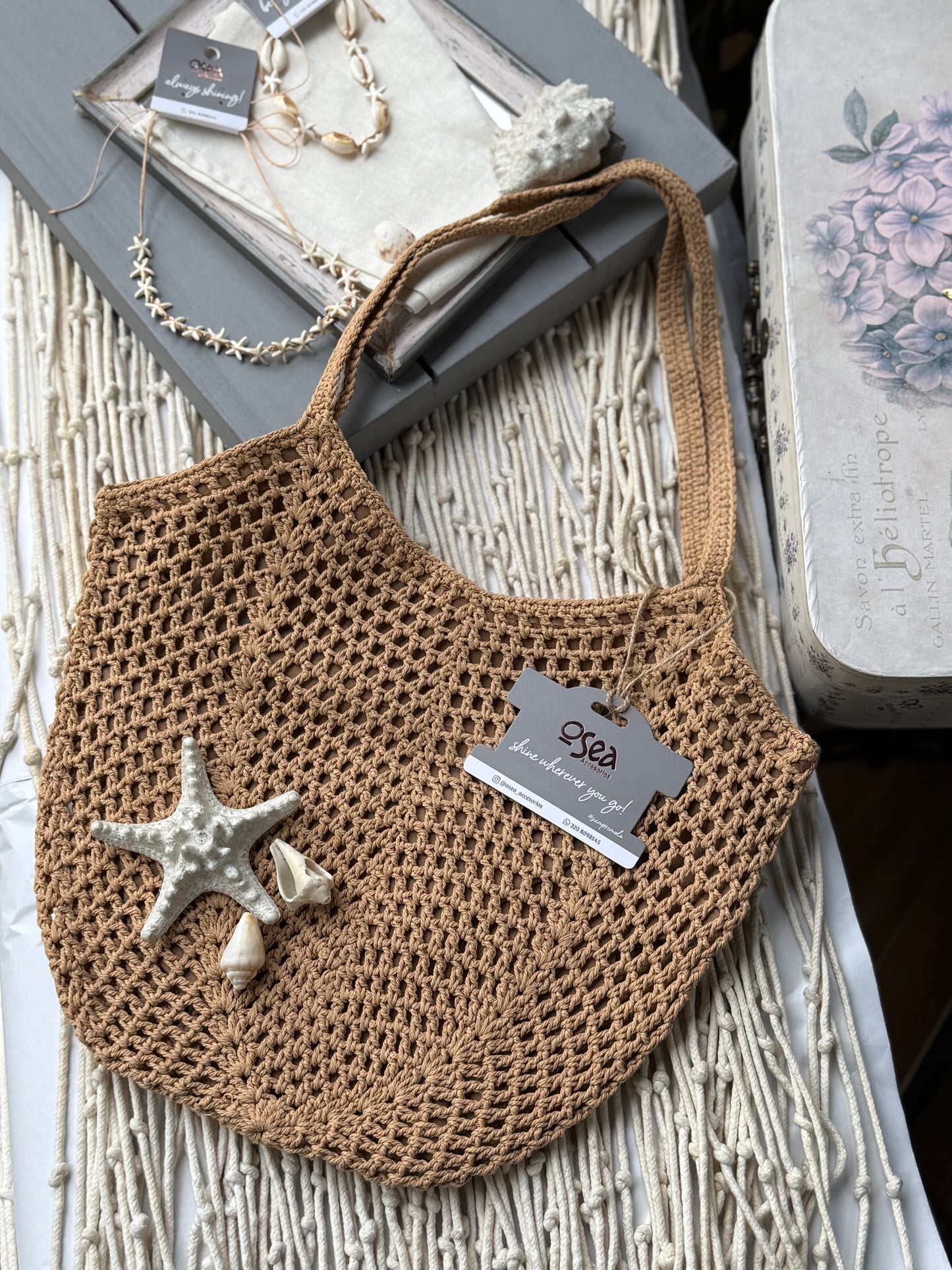 Bolso playero tejido en crochet