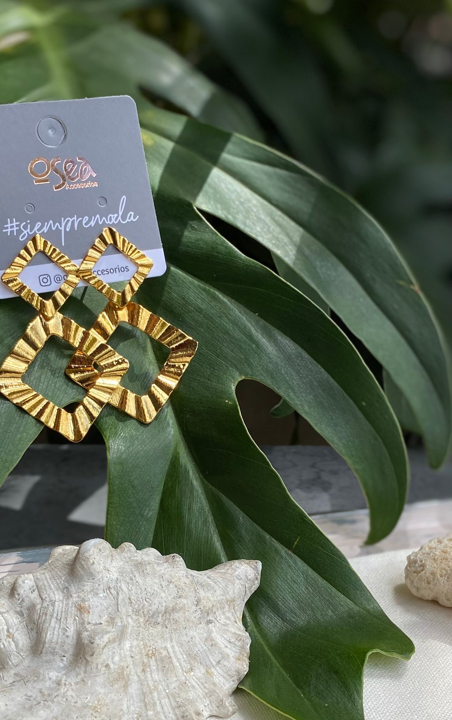 Aretes rombo doble en bronce