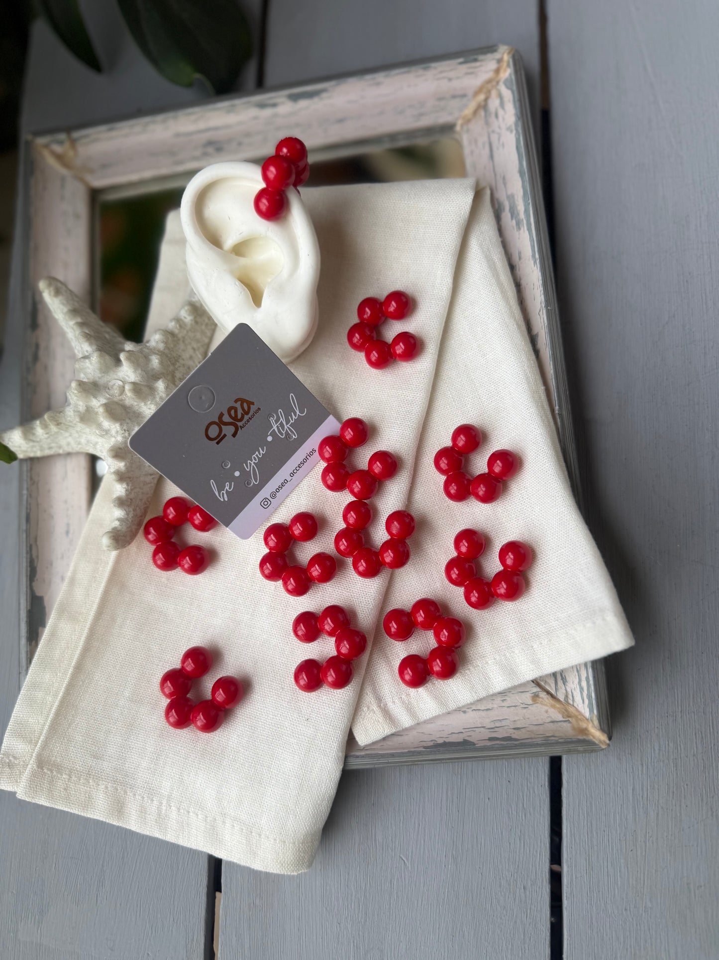 Earcuff bolas rojas