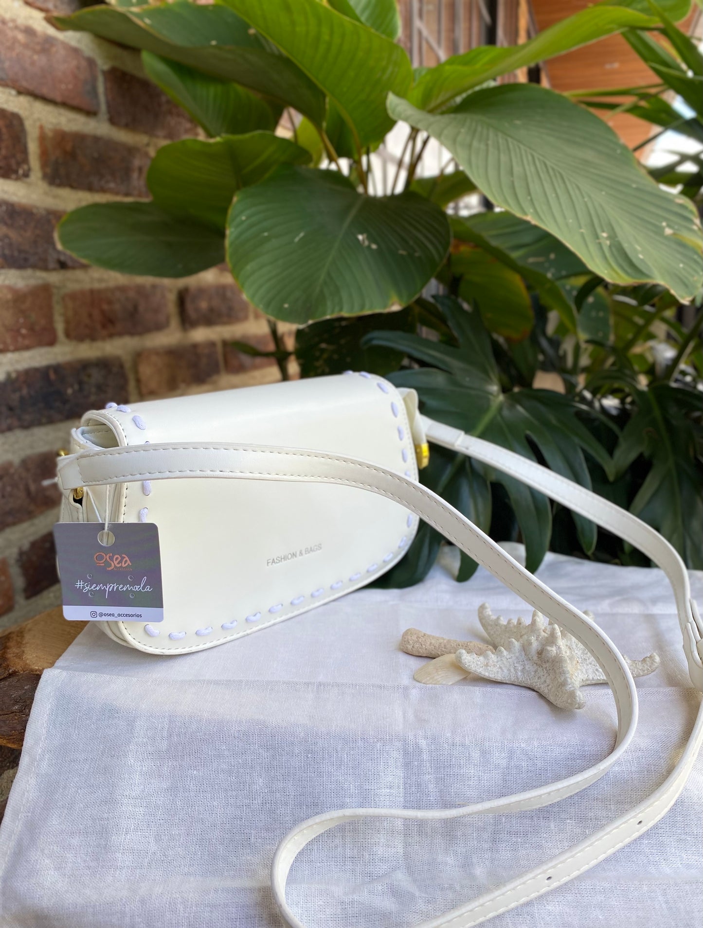 Bolso manos libres con costura doble cargadera