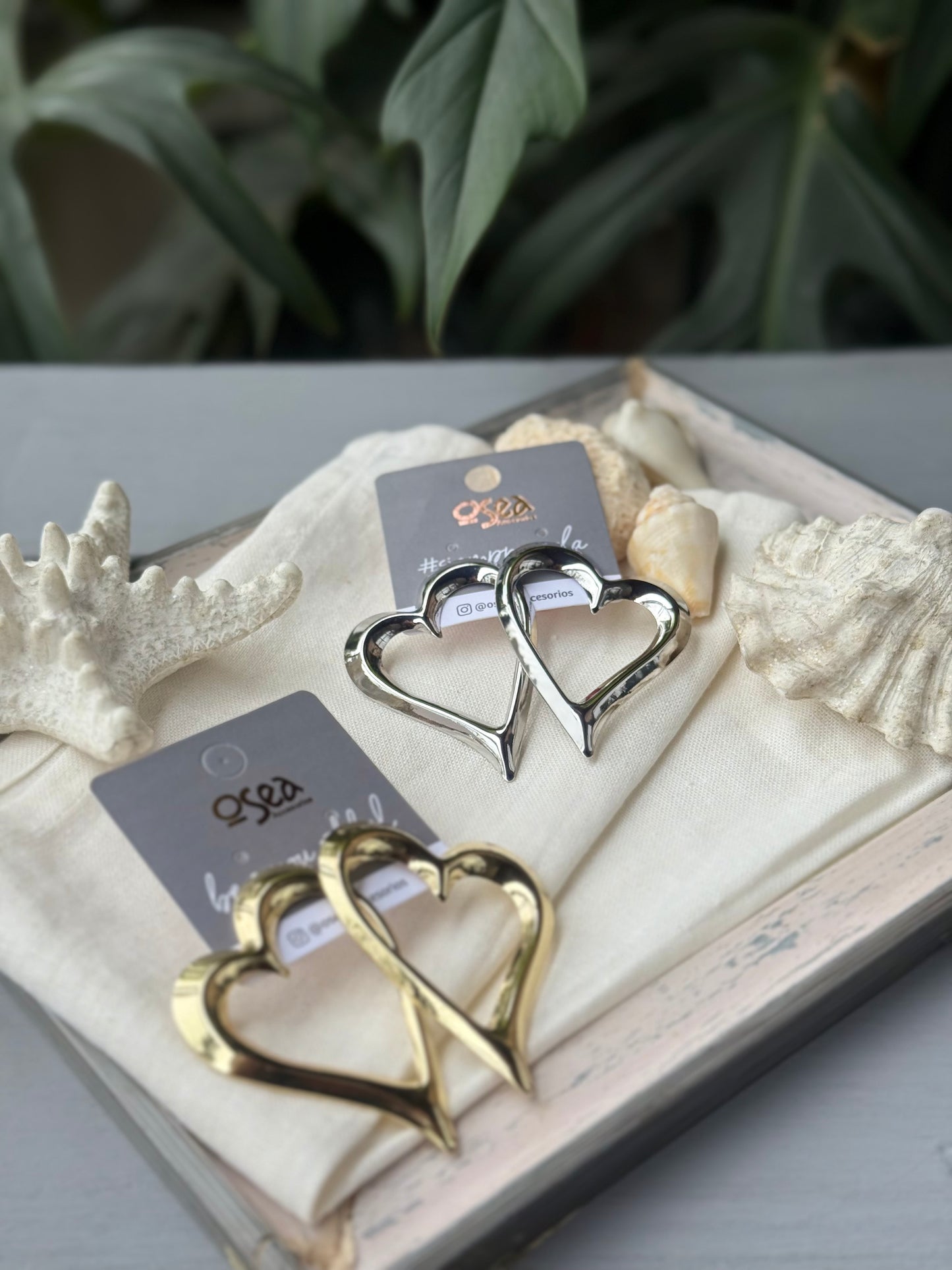 Topos corazón silueta oro golfied