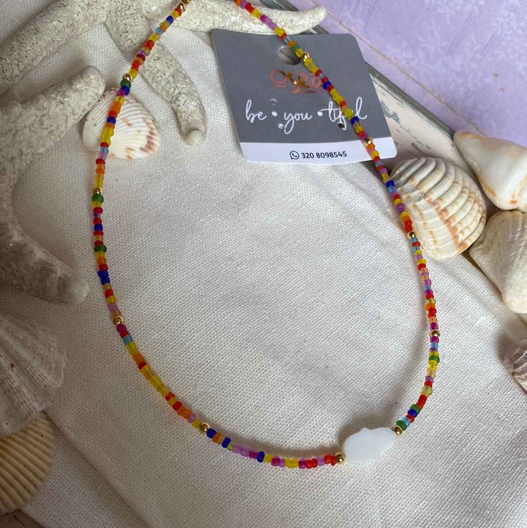 Choker mostacilla mano hamsa