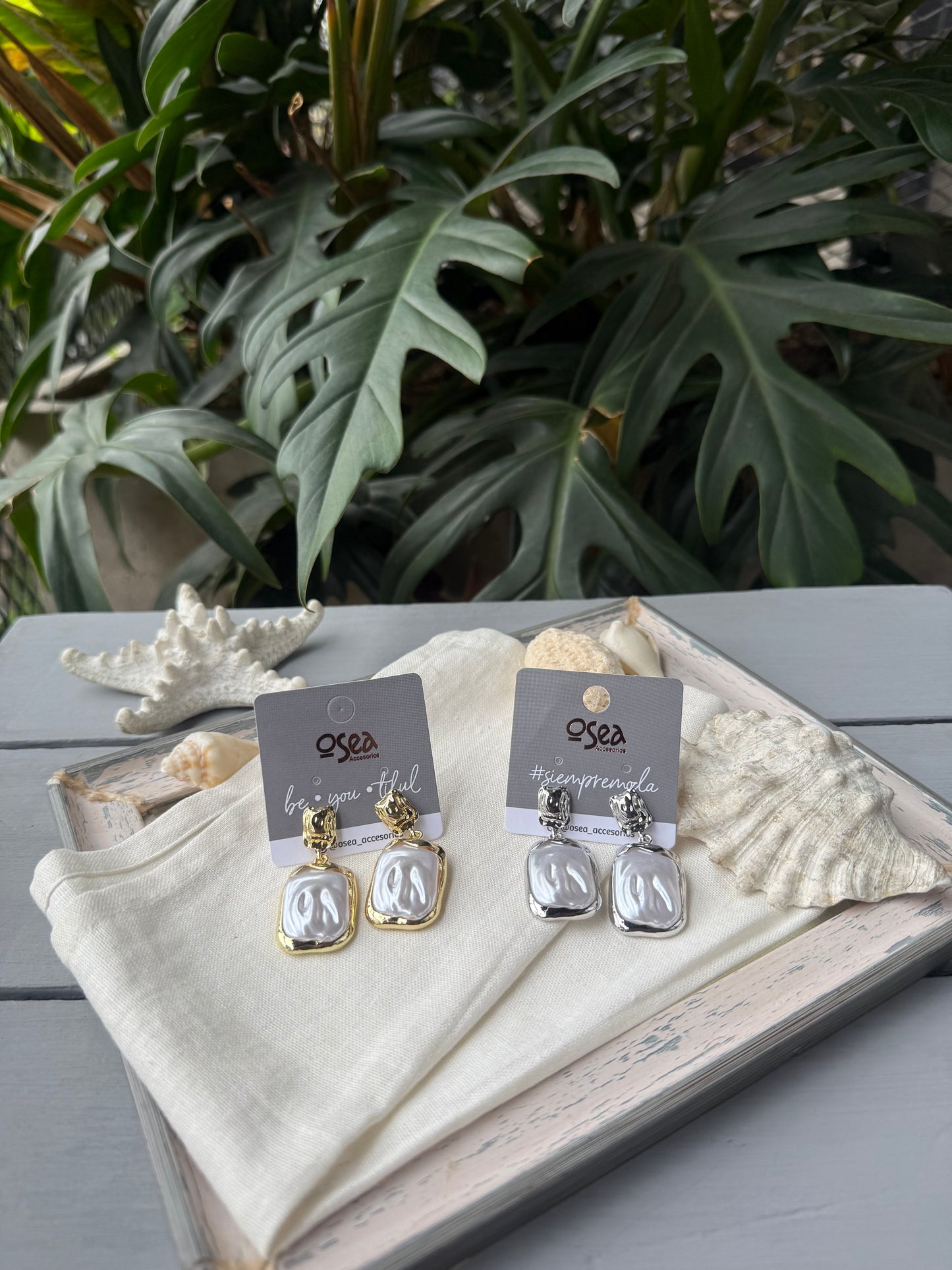Aretes perlados en oro golfied