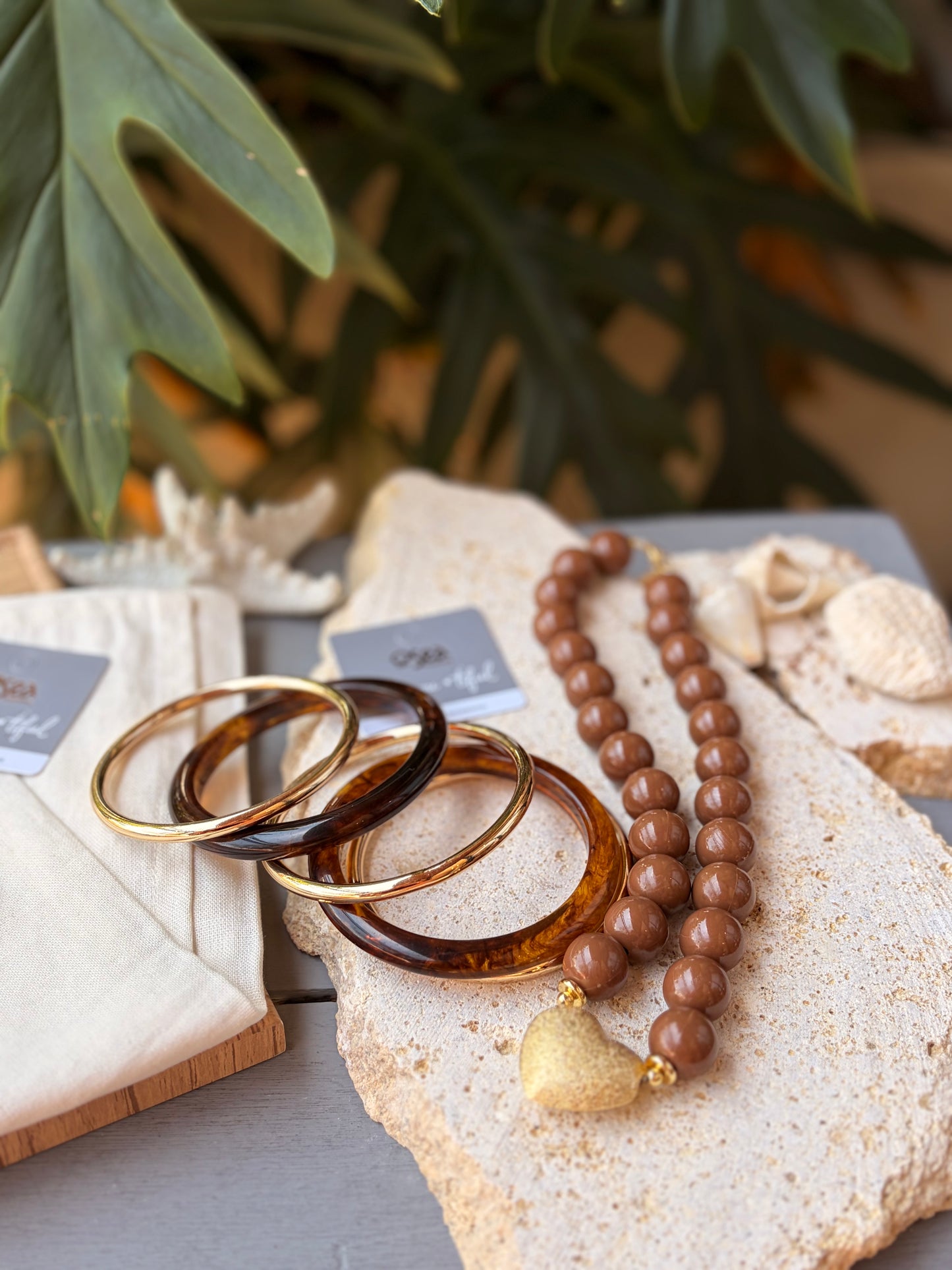 Pulseras set rodinado y resina