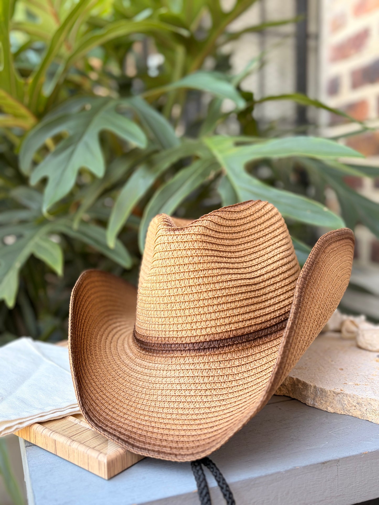 Sombrero playero tipo vaquero