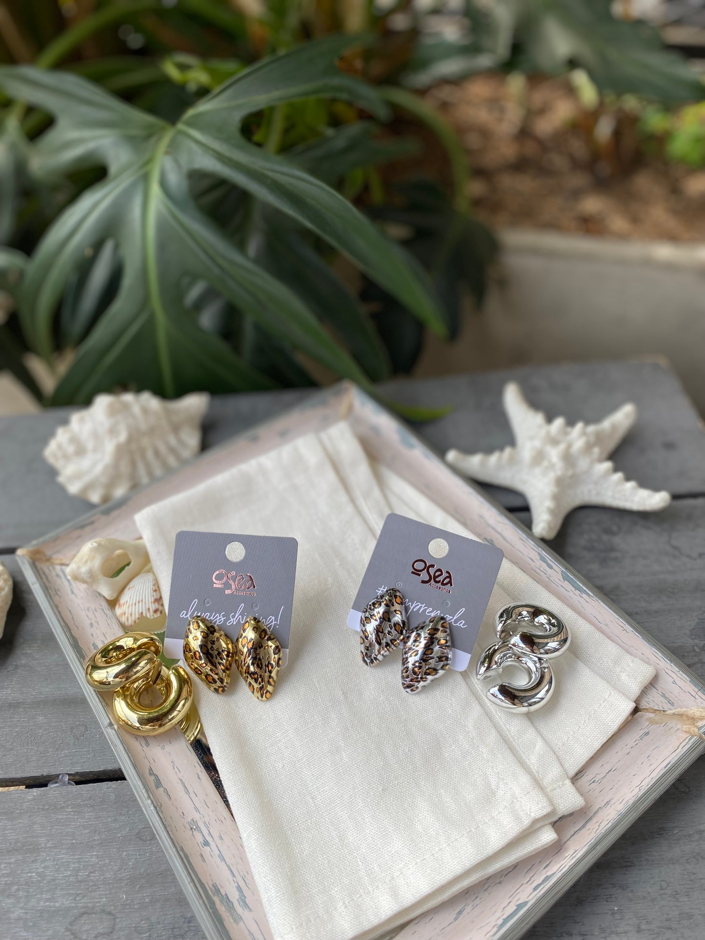 Set en fantasía topos animal print + earcuffs