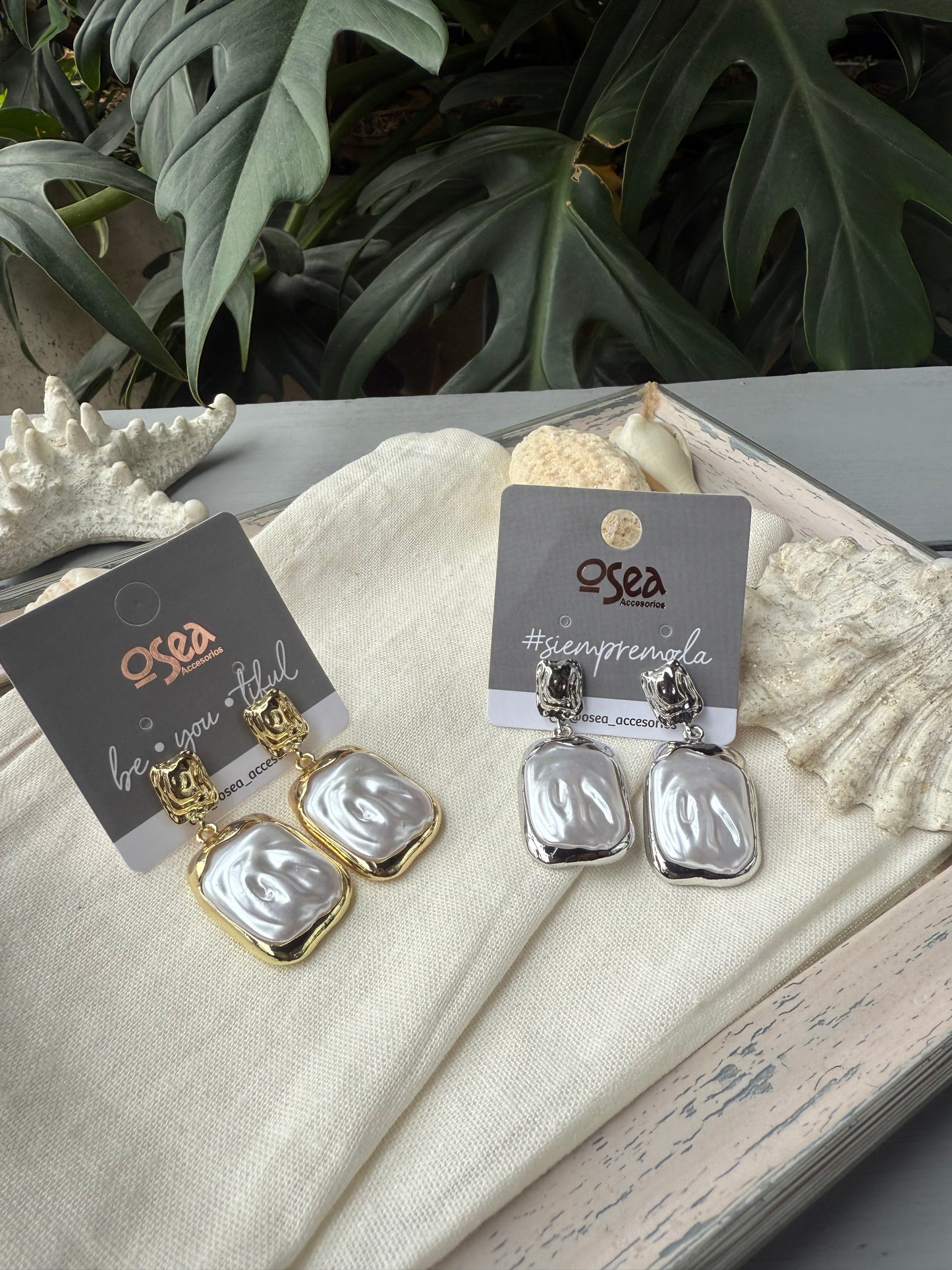 Aretes perlados en oro golfied