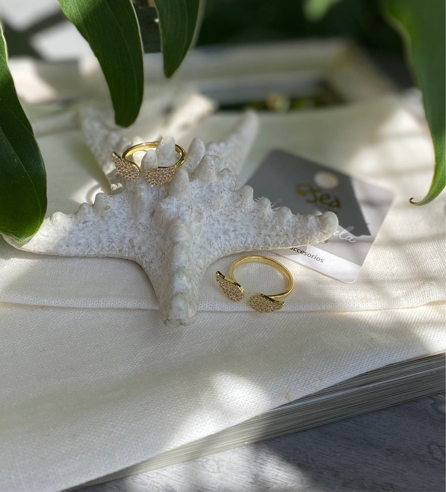 Anillo rodinado de alas