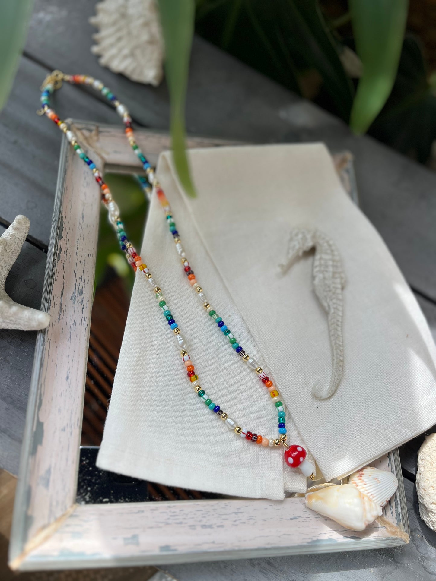 Collar en colores dije hongo largo