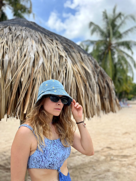 Gorro de margaritas tipo bucket hat