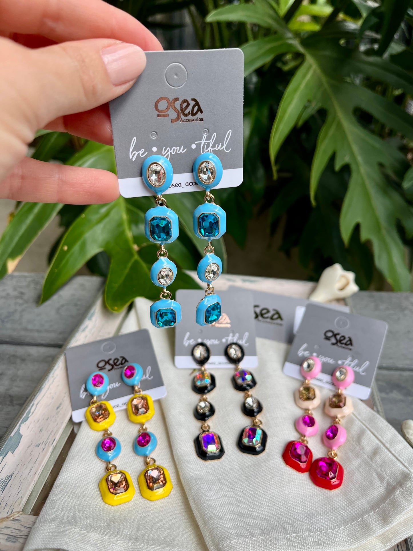 Arete colores en fantasía