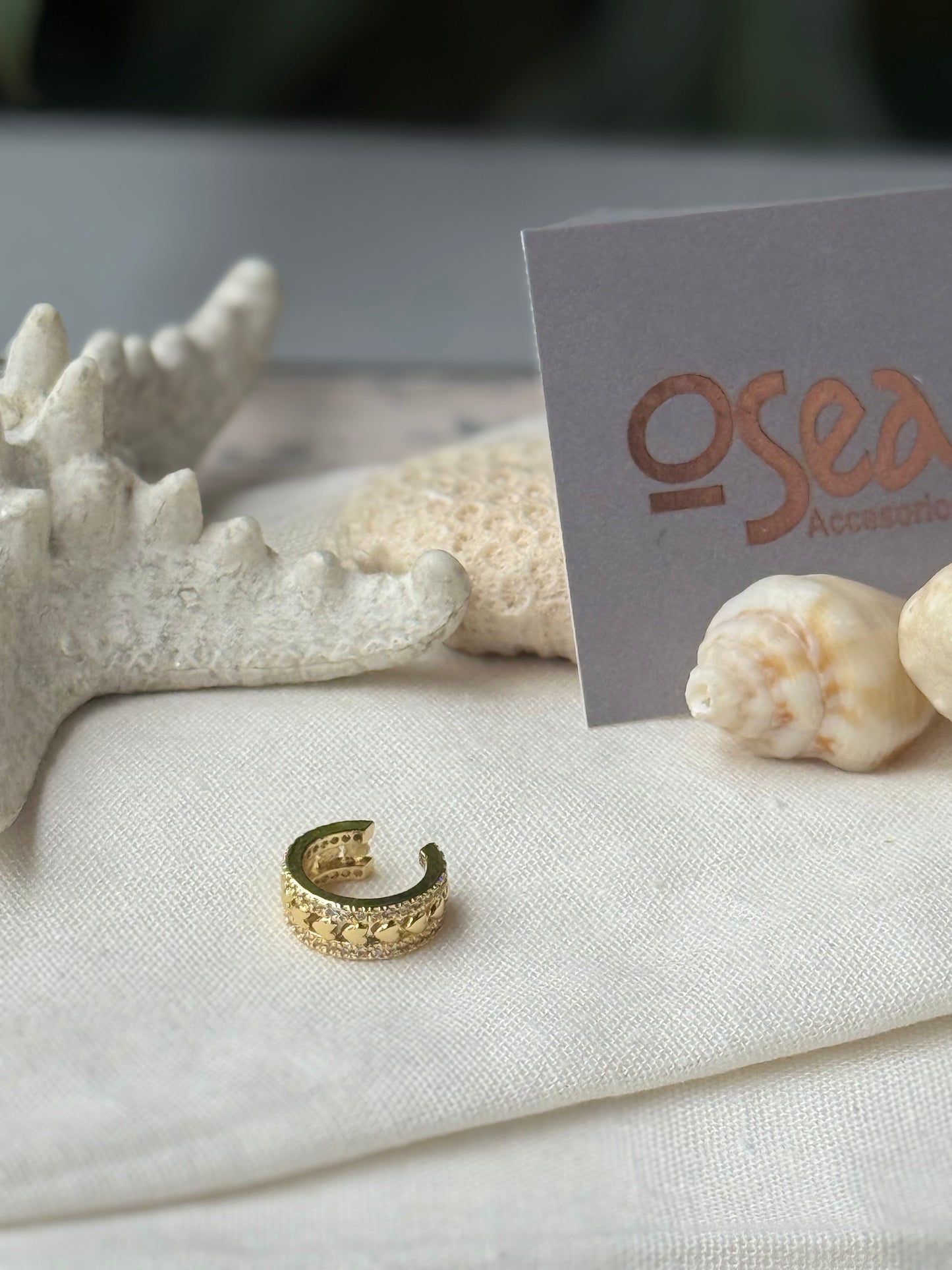 Earcuff corazones y piedras laterales