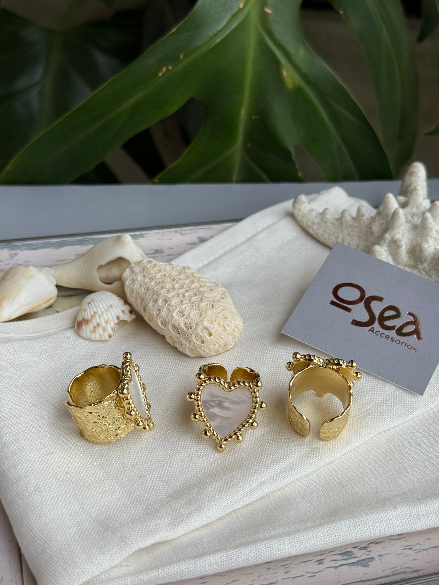 Anillo graduable corazón nácar