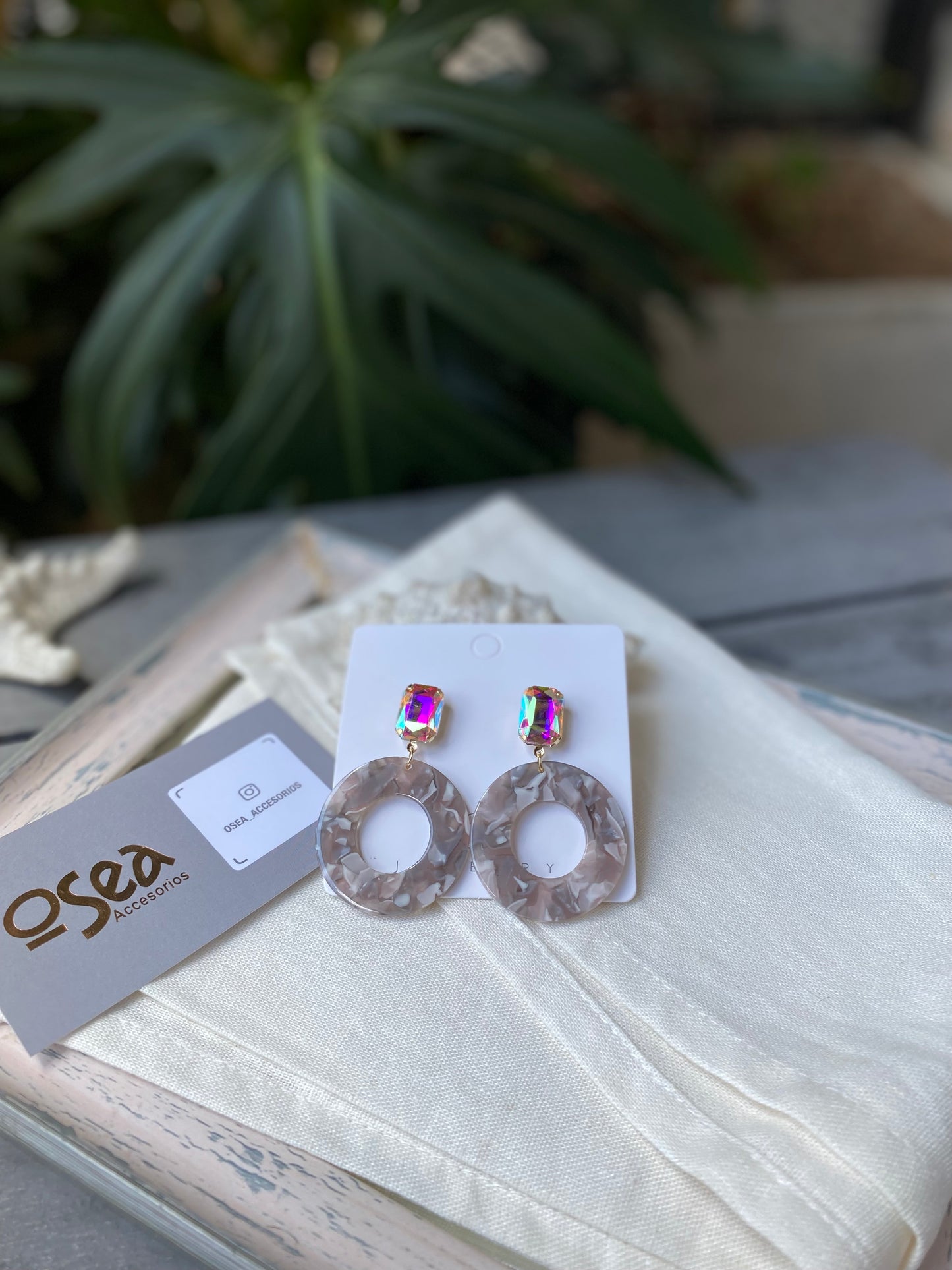 Aretes en fantasía círculos nacarados