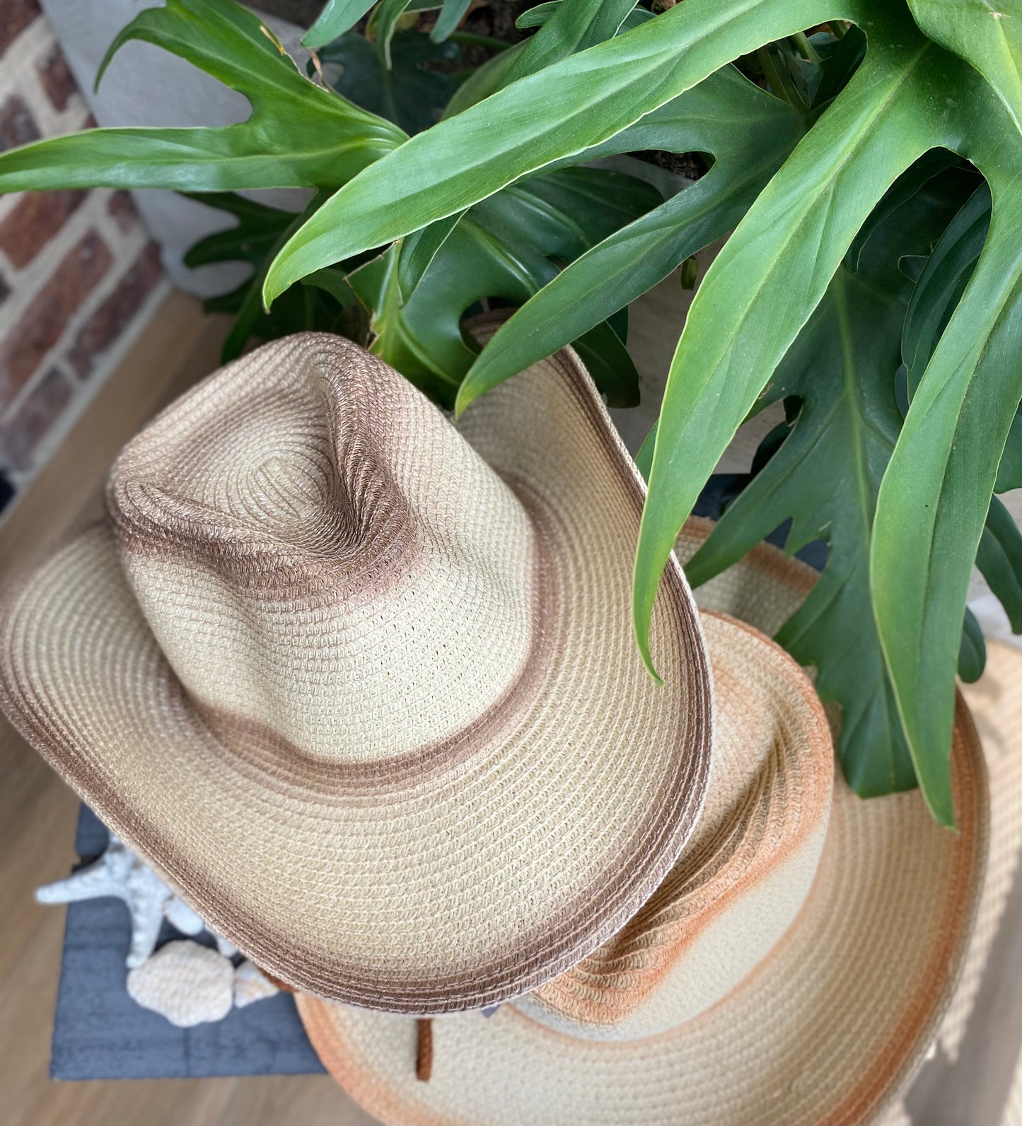 Sombrero playero tipo vaquero