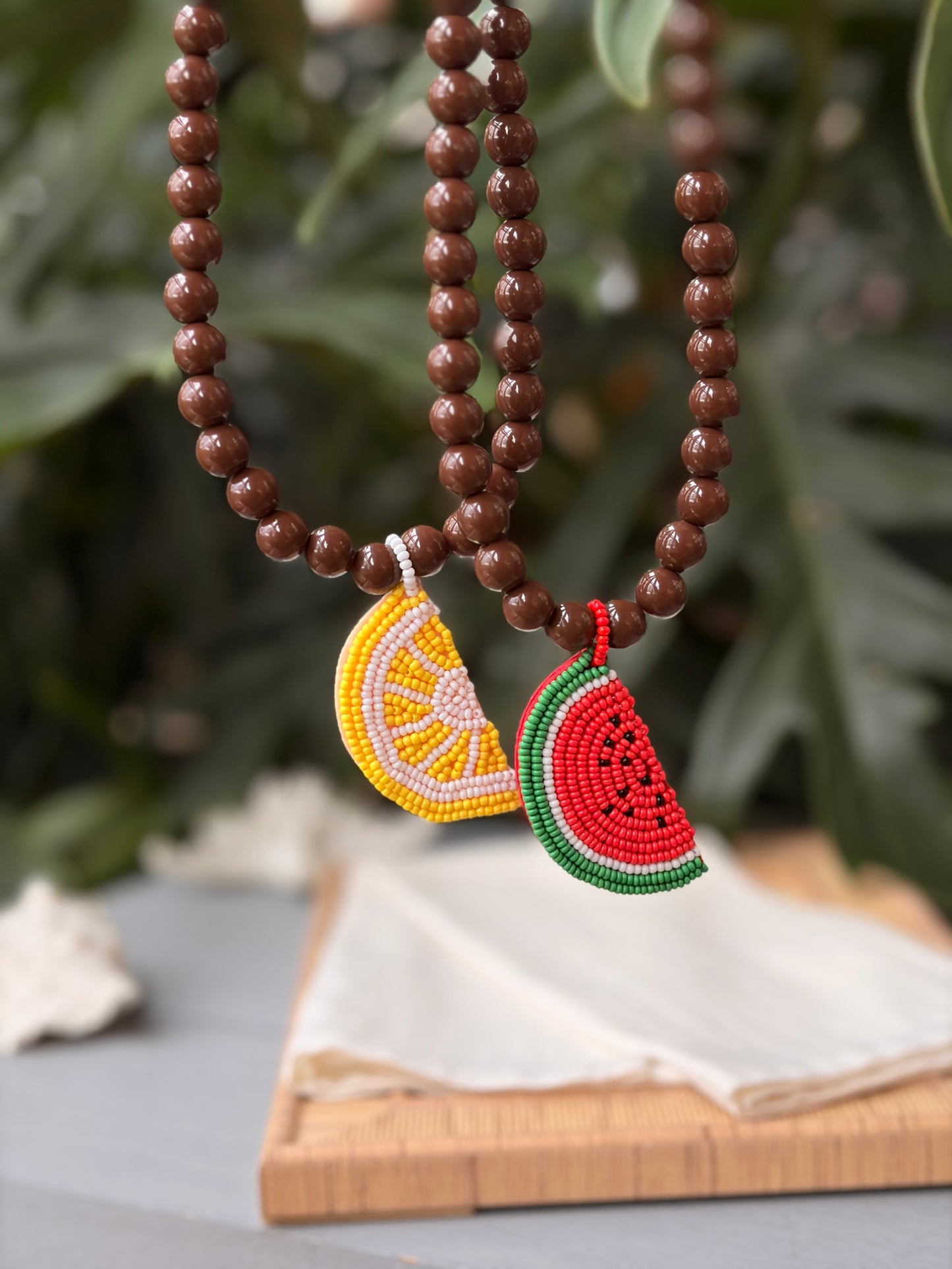 Collar bolas dije media fruta