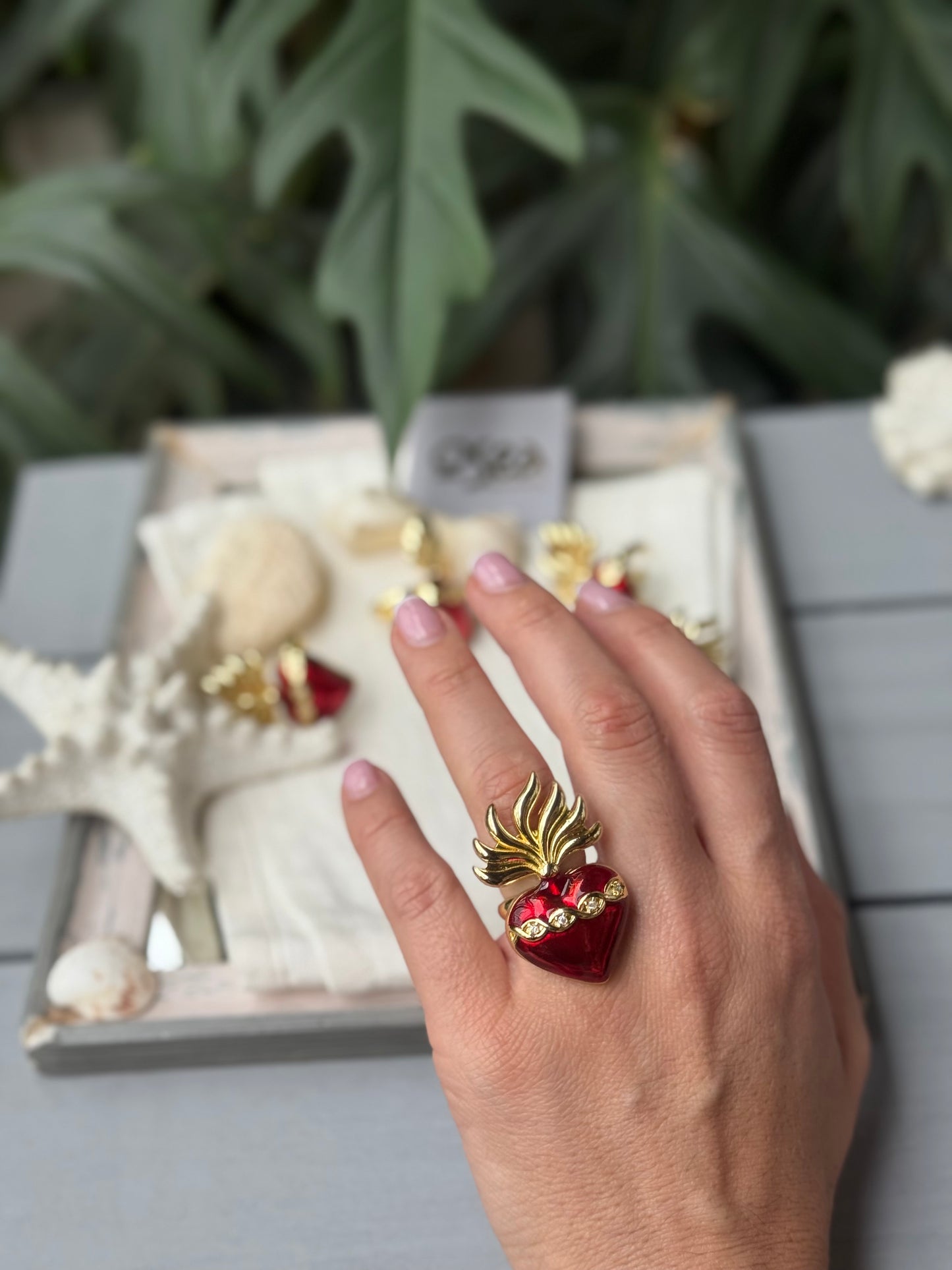 Anillo de corazón en llamas ajustable
