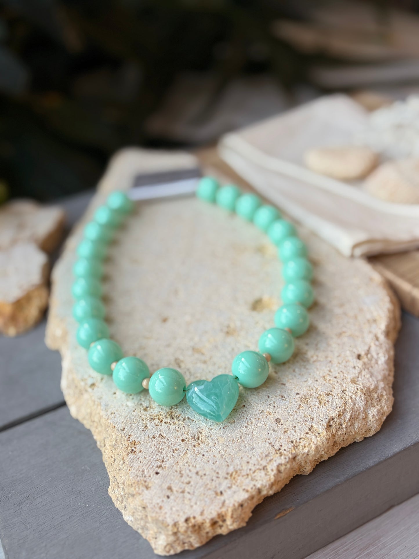 Collar bolas verde menta corazón degradé