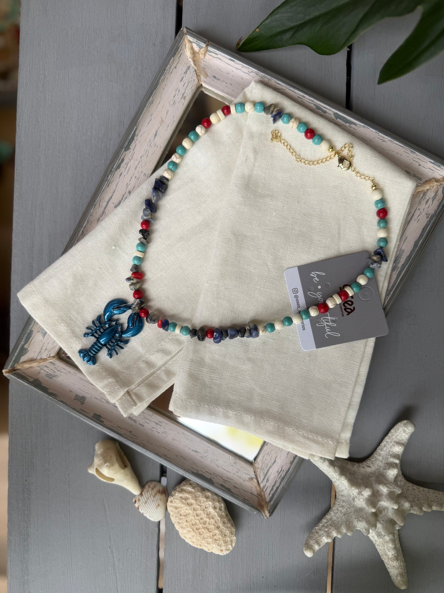 Collar piedras y langosta colores
