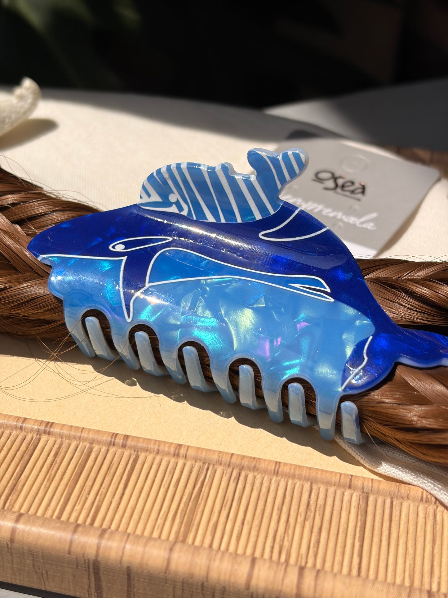 Caimán hair clip ballena jorobada tipo nácar