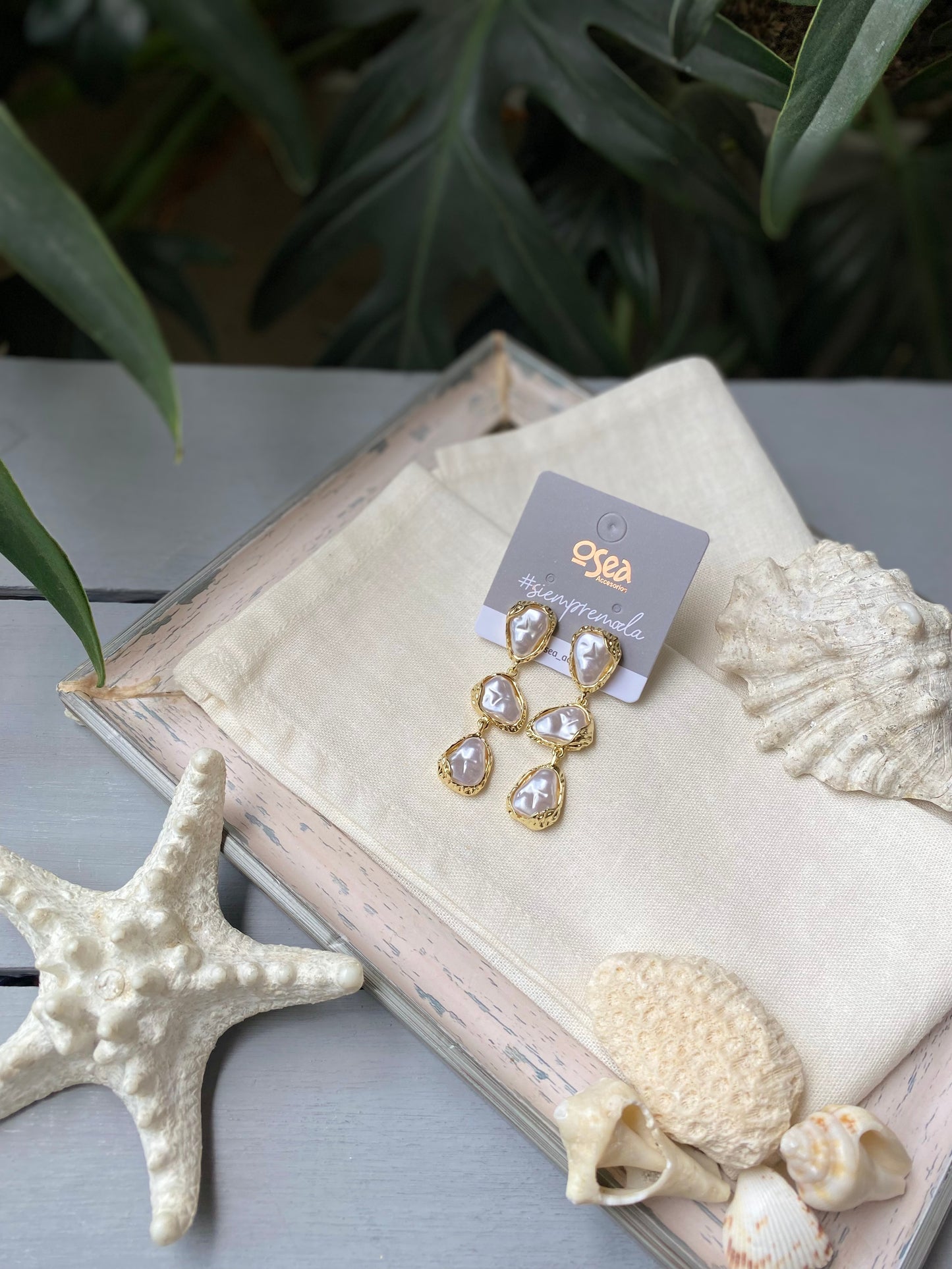 Aretes rodinados largos perlas irregulares