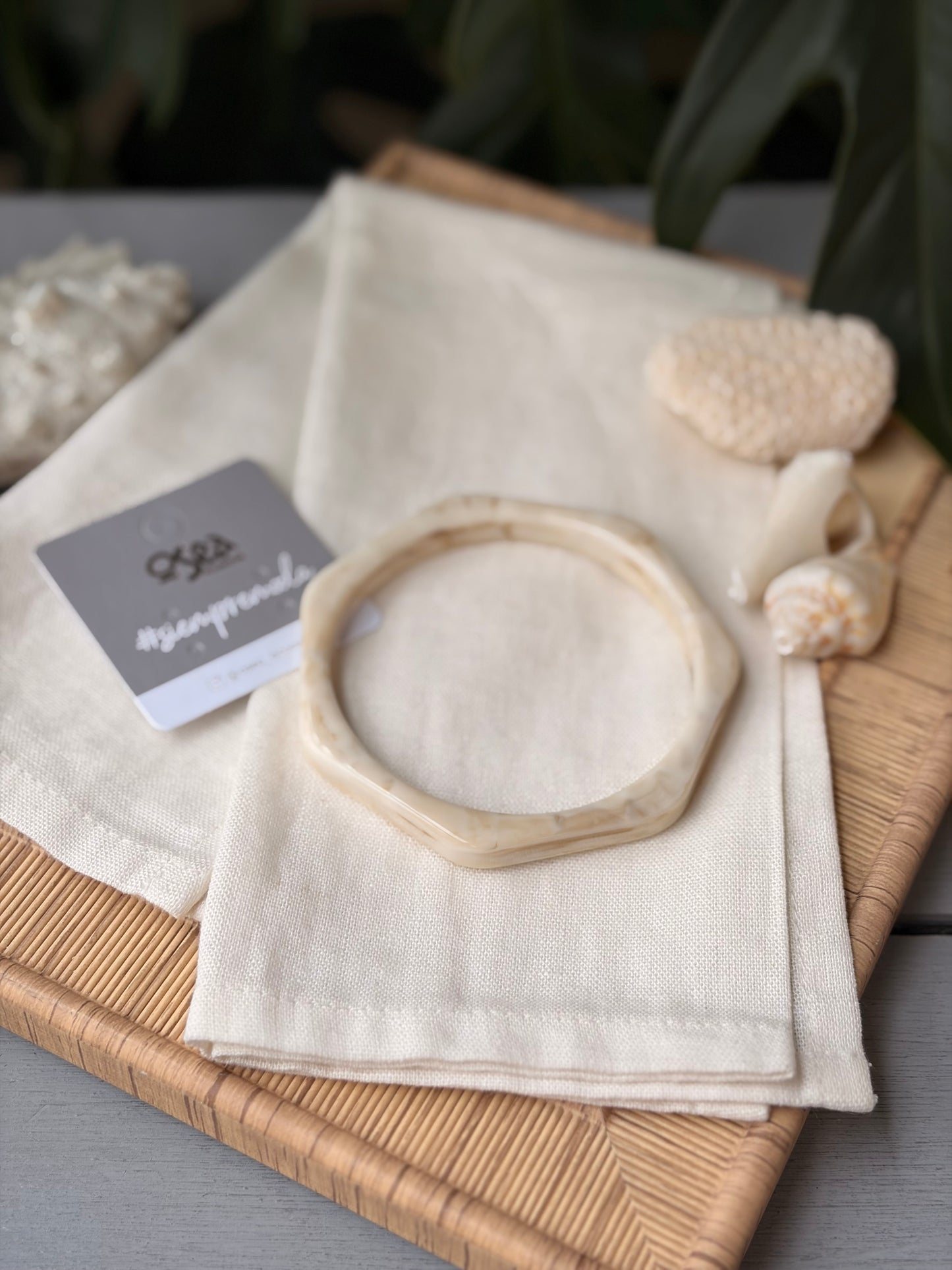 Pulsera tipo rombo en resina