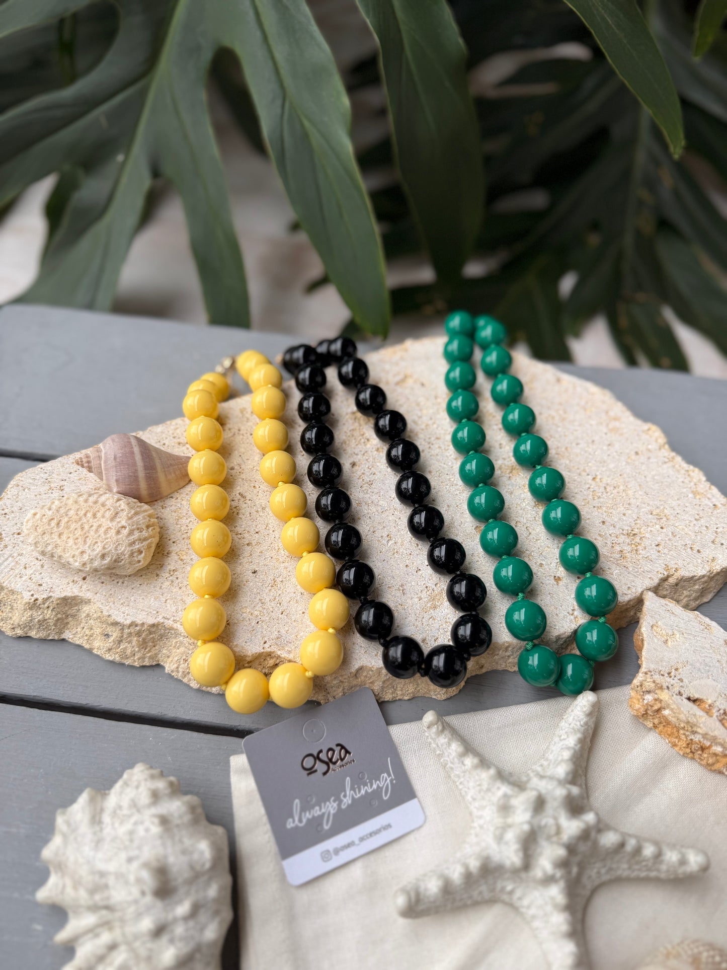 Collar bolas