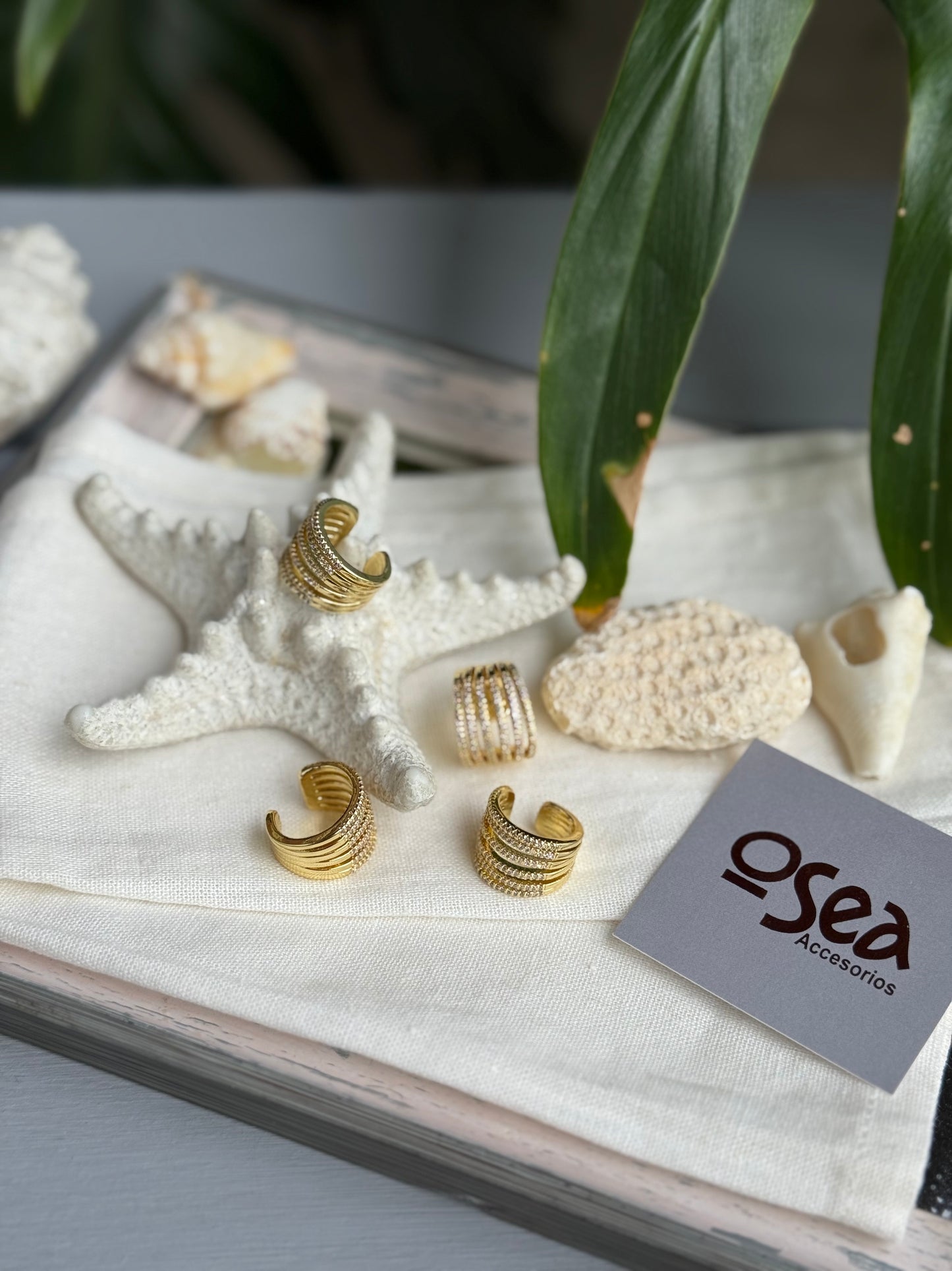 Earcuff rodinado 6 líneas con piedras