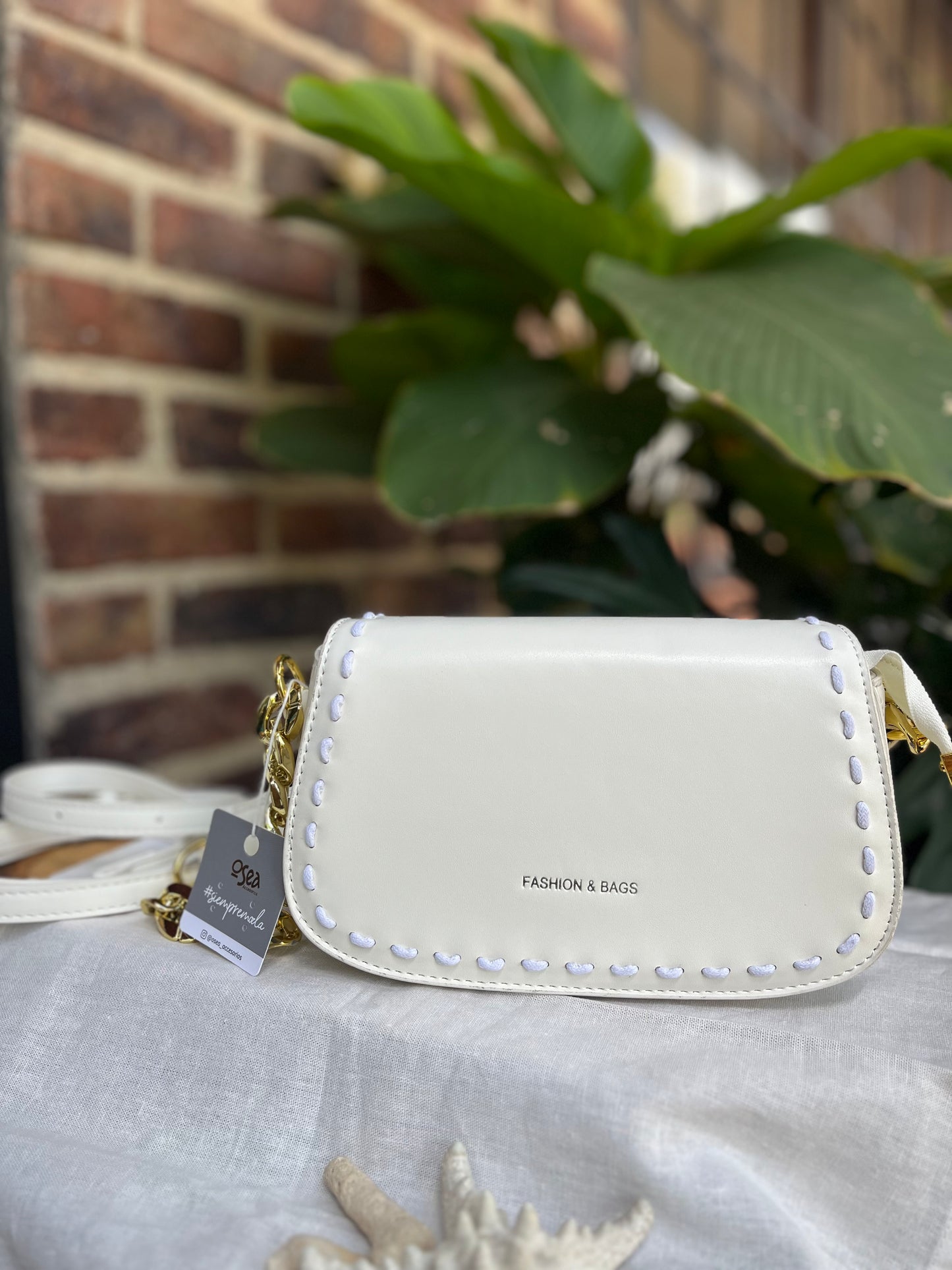 Bolso manos libres con costura doble cargadera
