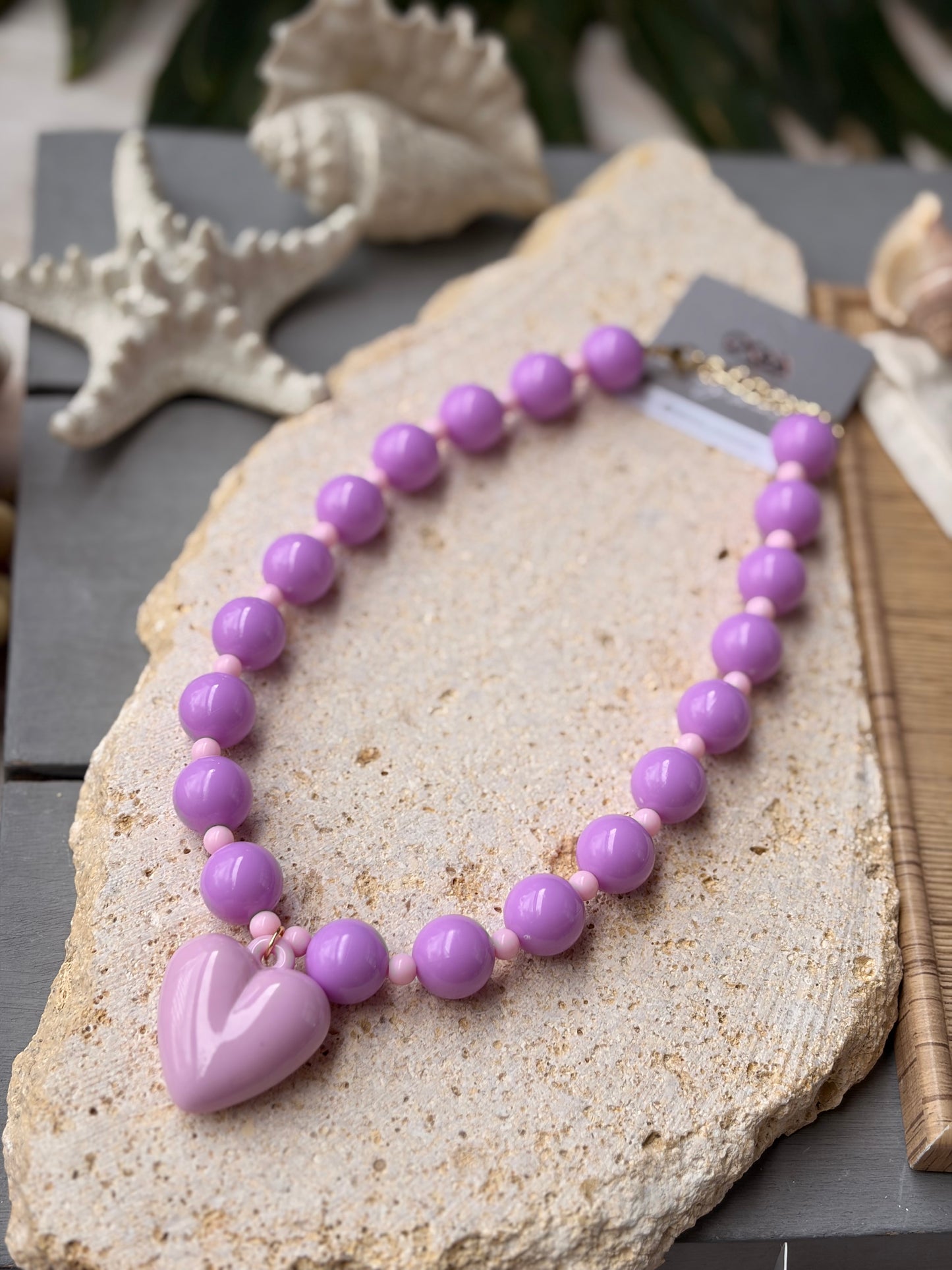 Collar bolas dije corazón lila