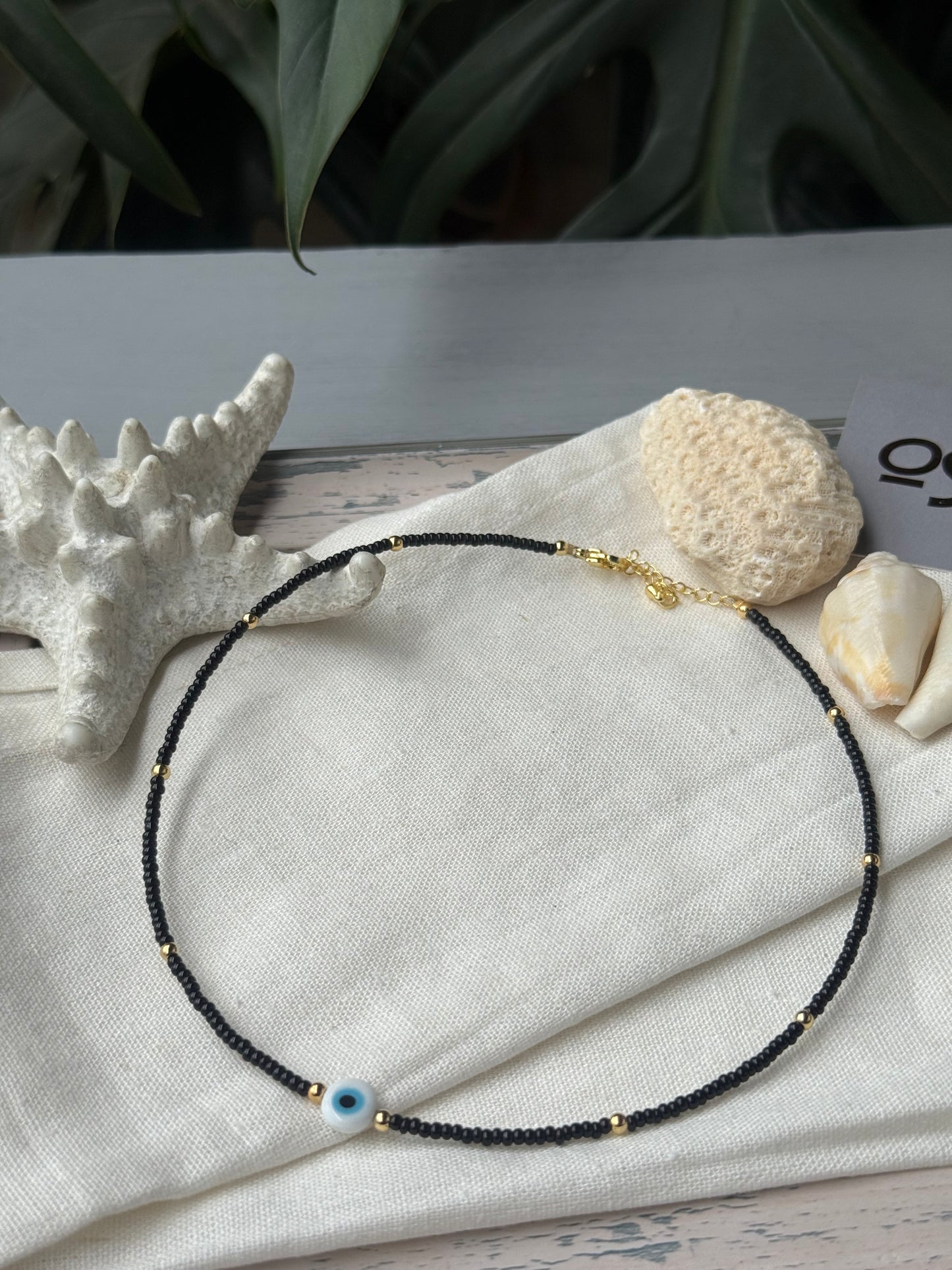 Choker mostacilla y balines dije ojo